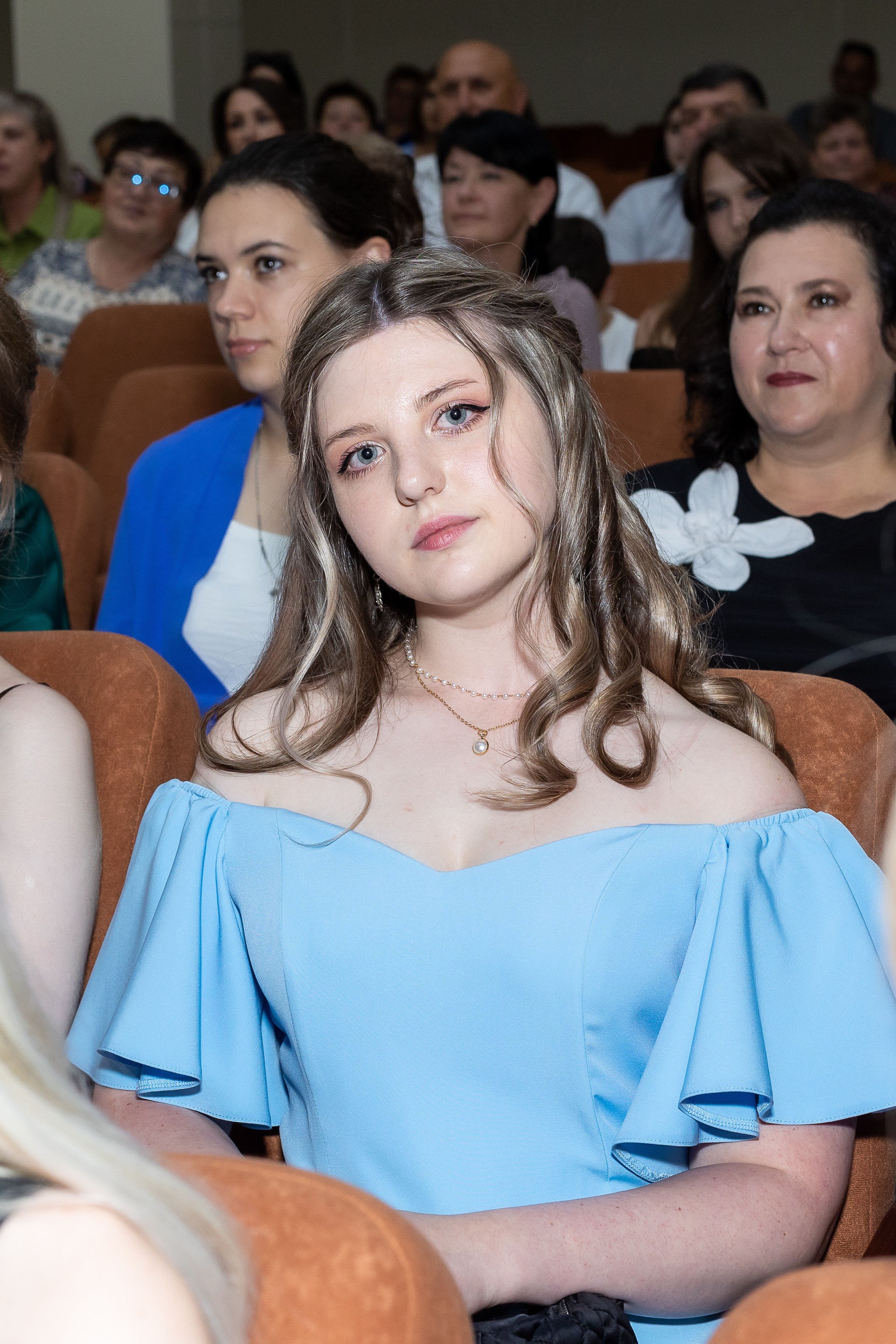 Вручение аттестата 2025. Выпускные альбомы Майкоп, Краснодар Елена Золотарева