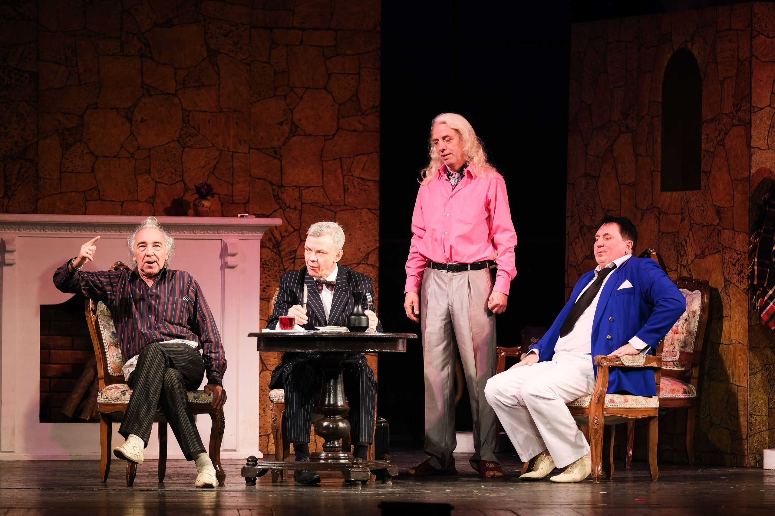 Ужин с дураком. Фотограф Анатолий Деникин