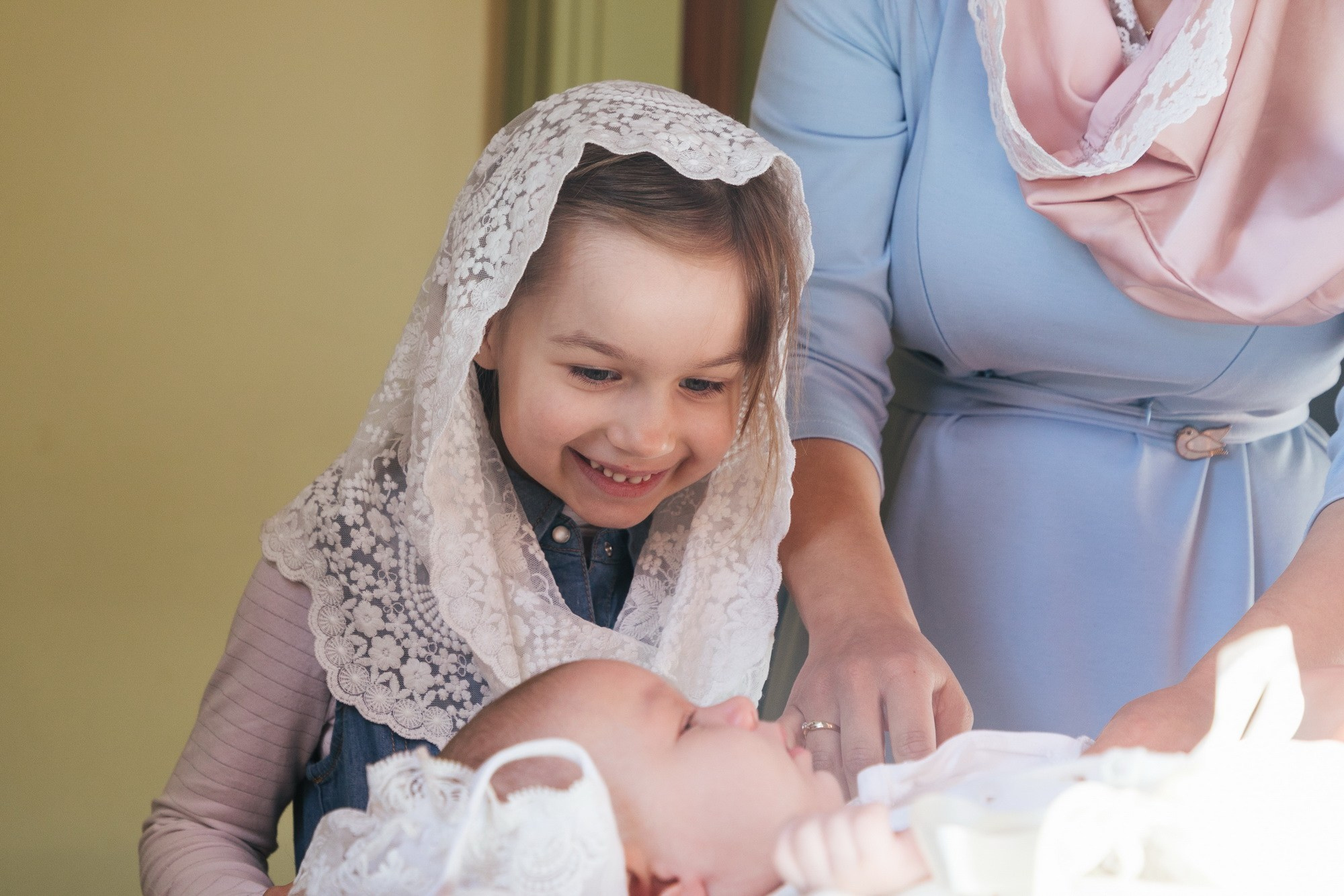 Крещение Церковь Святого Апостола Петра в Лахте СПб. Фотограф на крещение в Санкт Петербурге