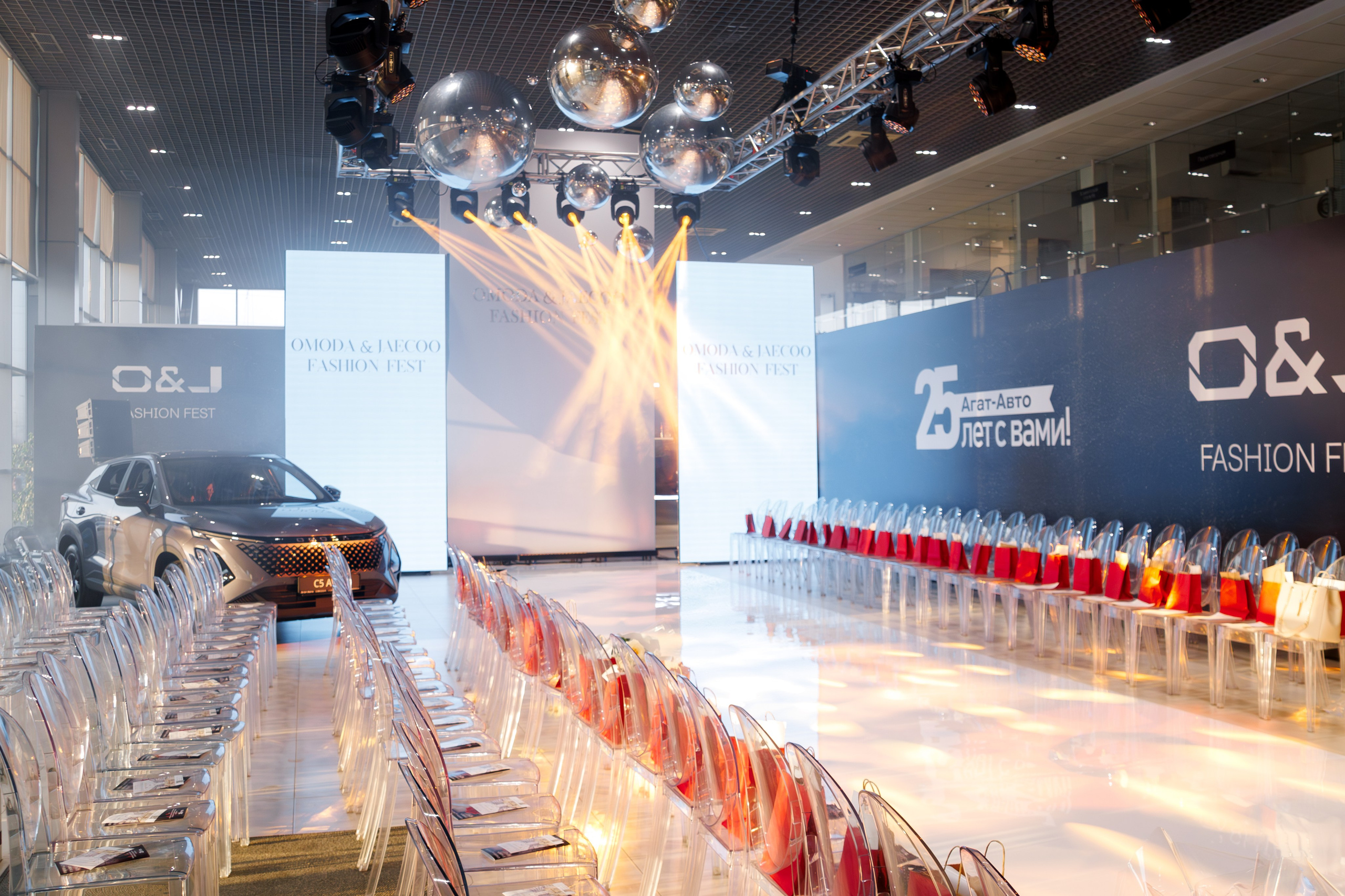 OMODA JAECOO FASHION FEST 2025. Свадебный фотограф в Иркутске Бобылев Никита