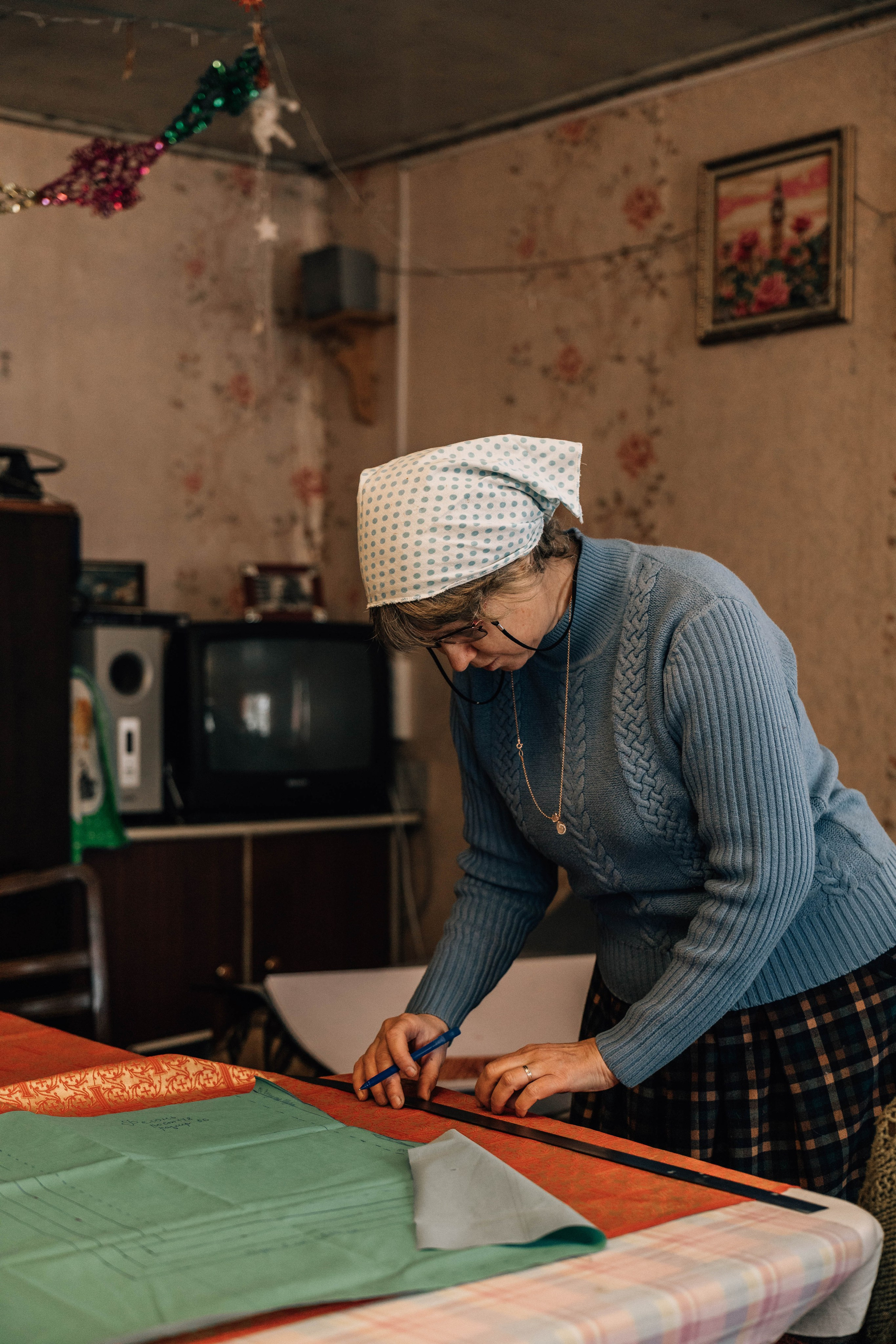 Александра: пошив церковных облачений. Фотограф Серебряные Пруды — Екатерина Рыкина | Детские и семейные фотосъемки, бытовой жанр