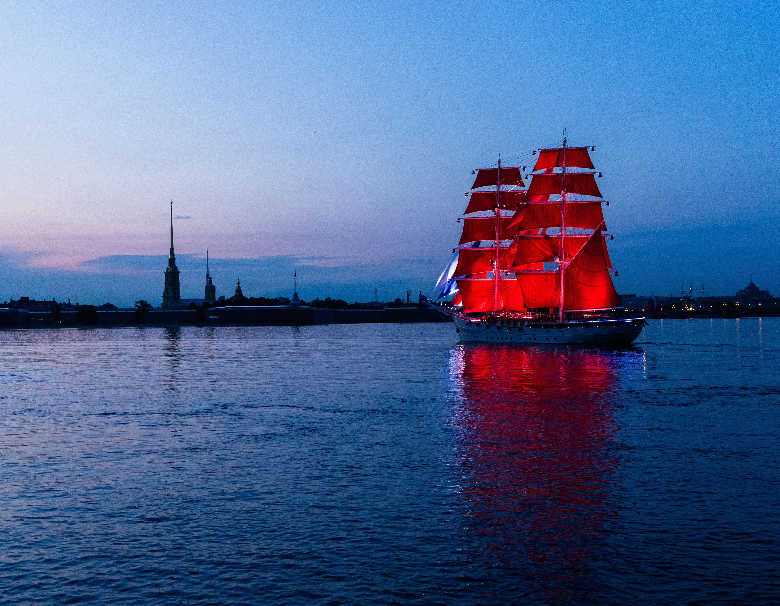 Алые преалые паруса 2025. Портретный и семейный фотограф Санкт-Петербург