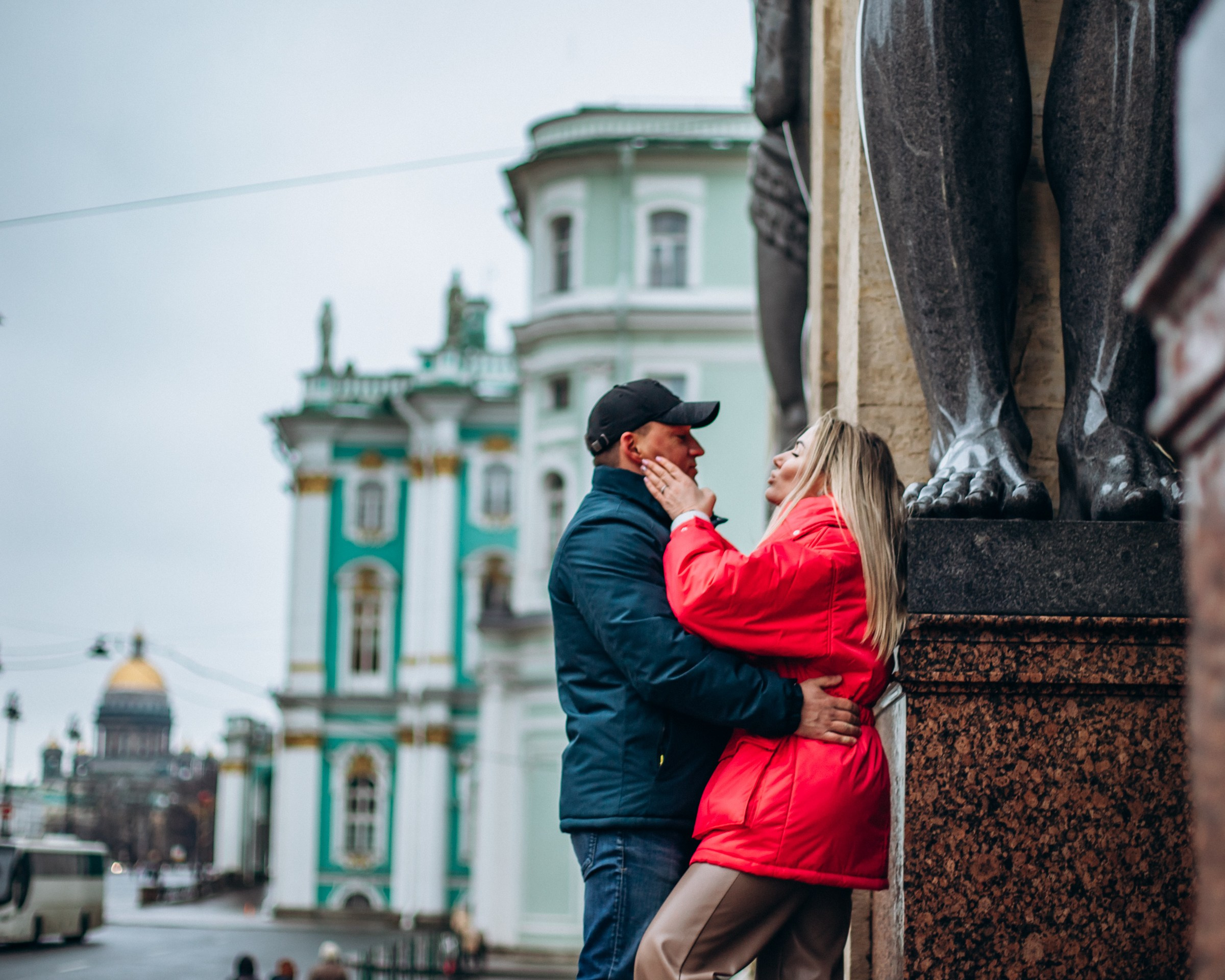Роман и Ирина в декабре. Фотопрогулка в Петербурге. Индивидуальный и семейный фотограф в Санкт-Петербурге