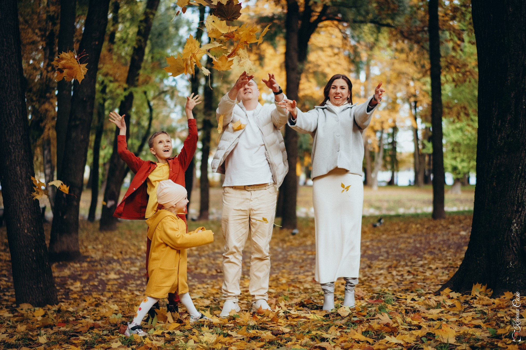 Семейная фотопрогулка Натальи и Дмитрия. Фотограф Ксения Соло