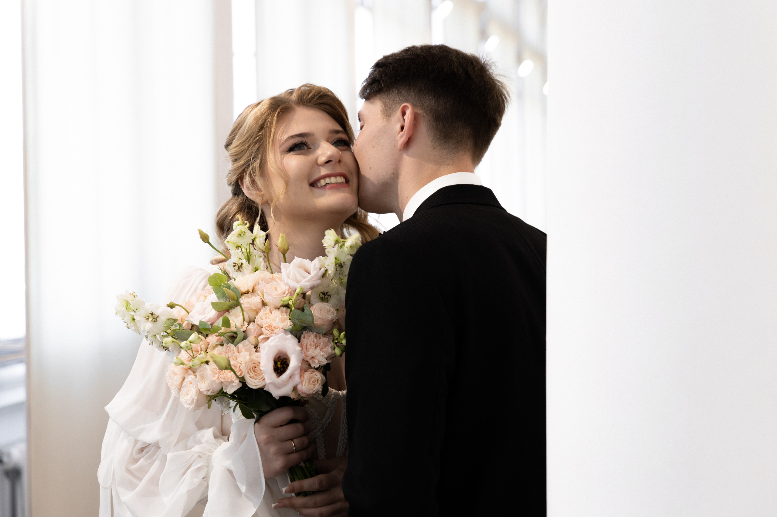 Ян & Луиза | прогулка в городе и на море. Фотограф в Калининграде Сокирко Светлана