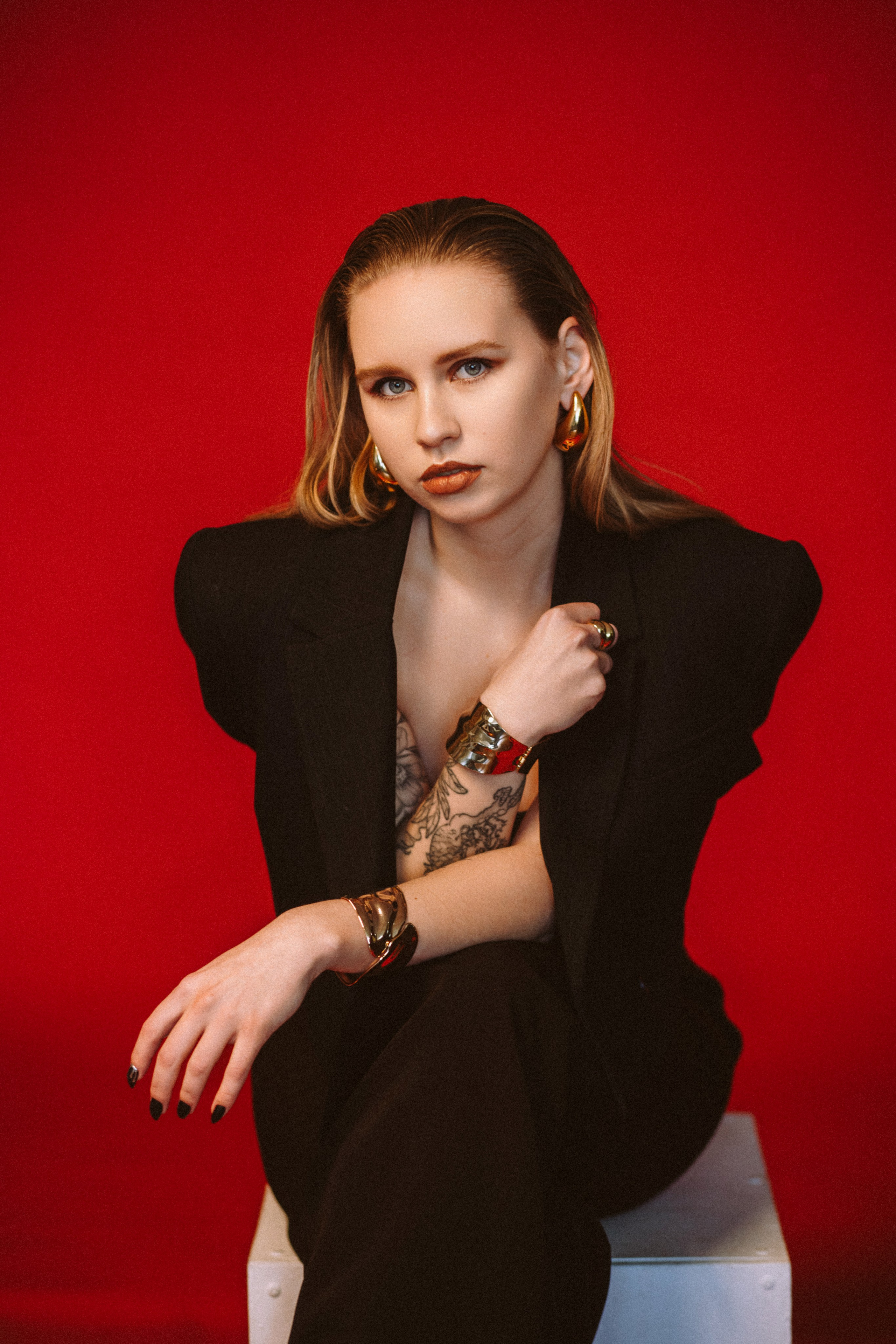 Арина на красном. Семейный фотограф в Вышнем Волочке — Ульяна Иванова | Фотосессии для всей семьи