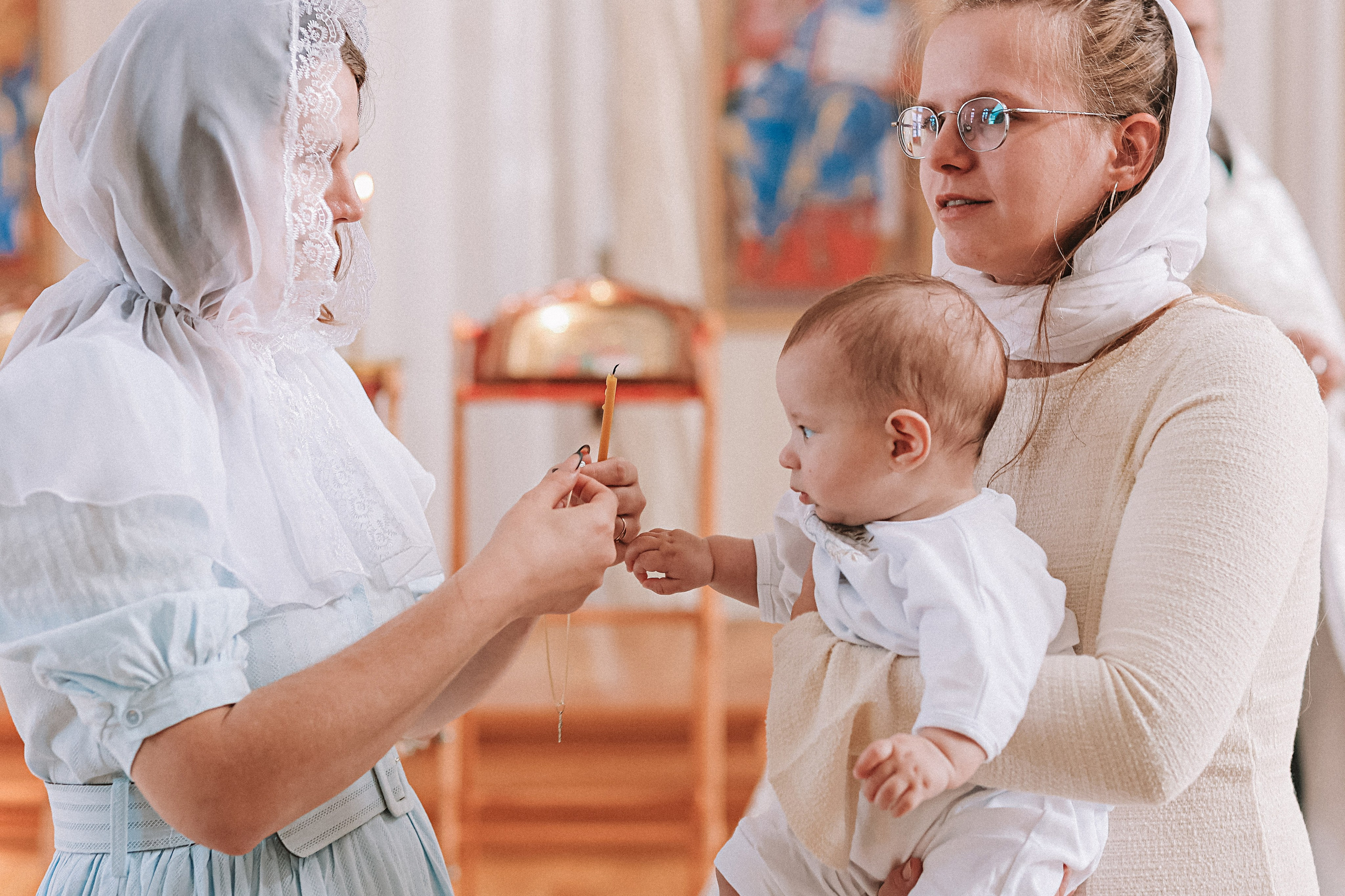 Крещение церковь около моста влюбленных. Семейный фотограф Тюмень, фотограф на роды Салмина Мария