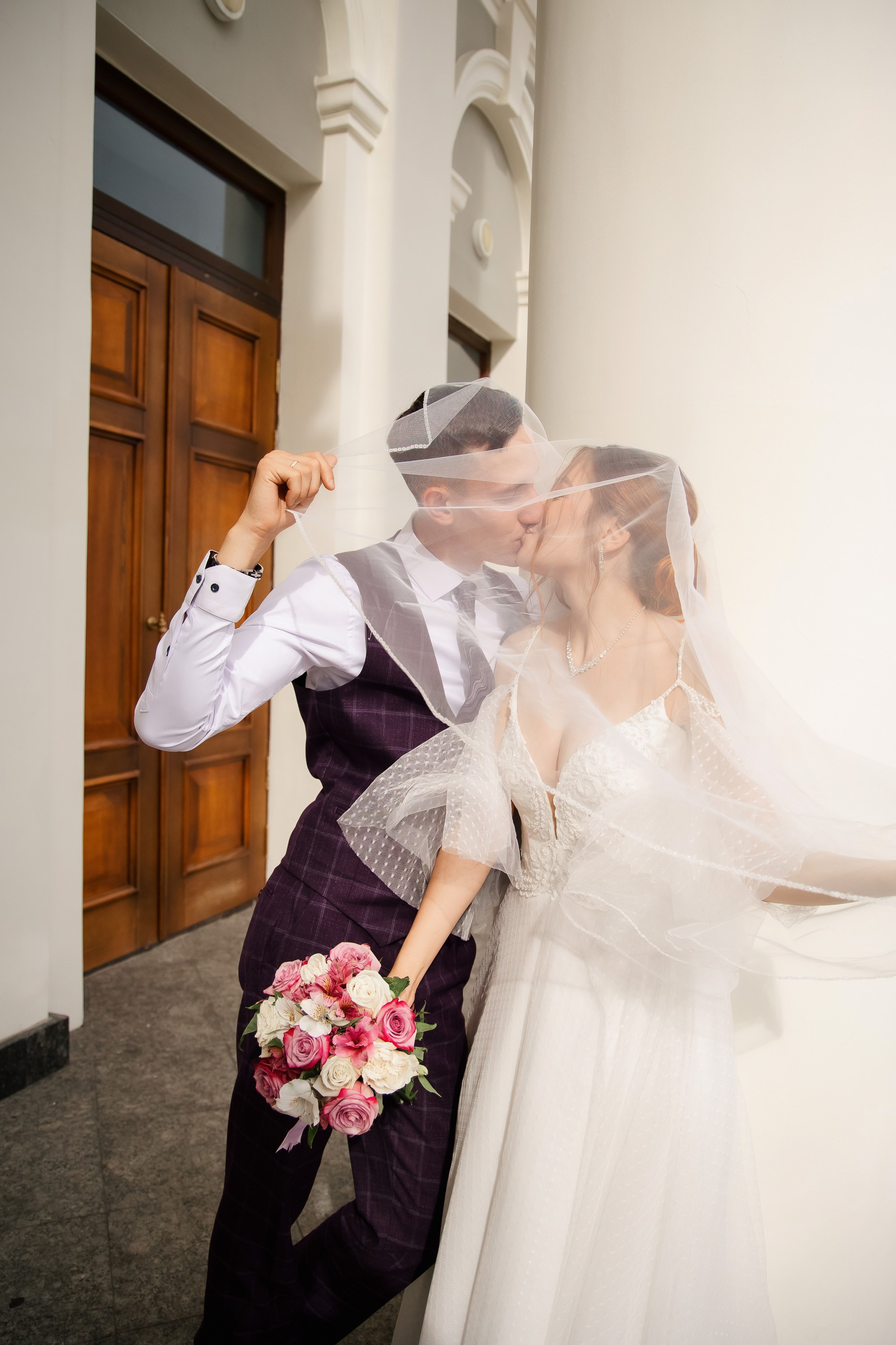 Ксения и Максим. Сборы Sopka. Прогулка по городу. Свадебный фотограф в Хабаровске