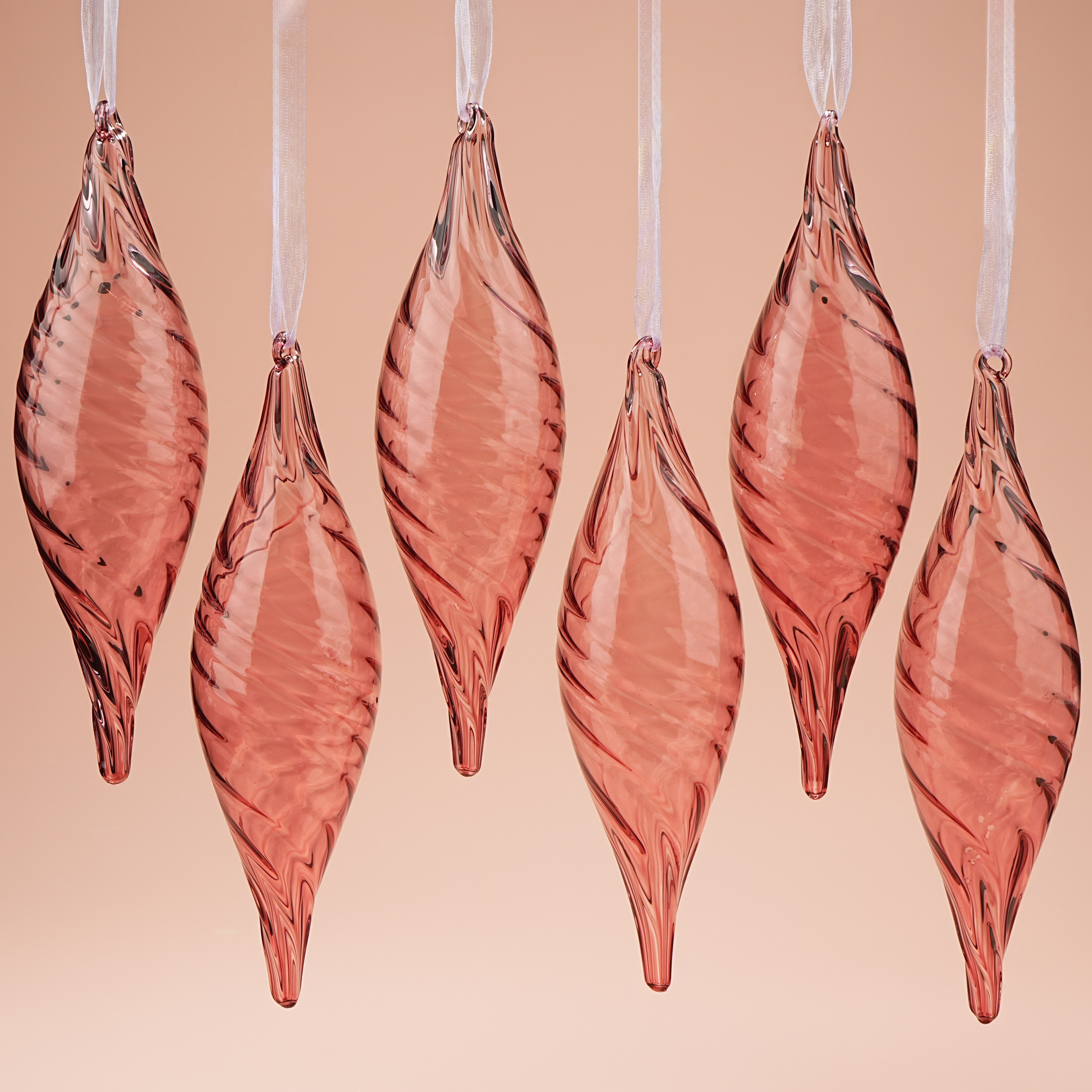 Елочные игрушки и шары. Профессиональный фотограф в Москве и МО