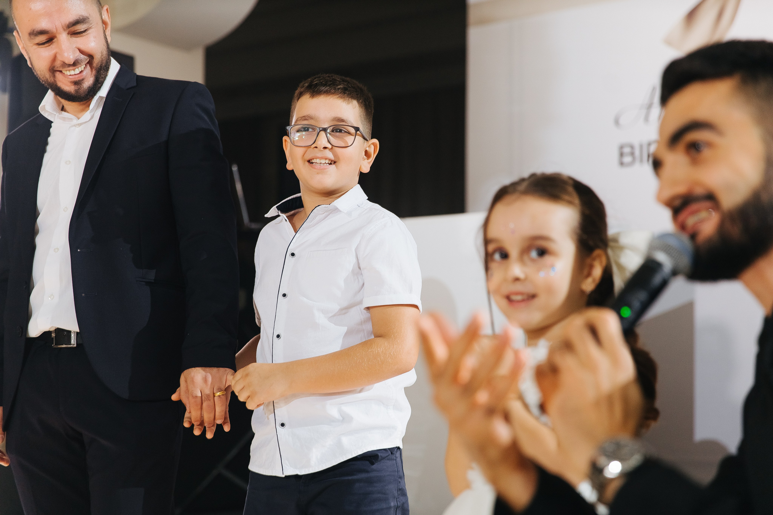 Ани и Назели. 35&5 День рождения, «Янтарь». Фотограф в Красноярске Надежда Воскресенская