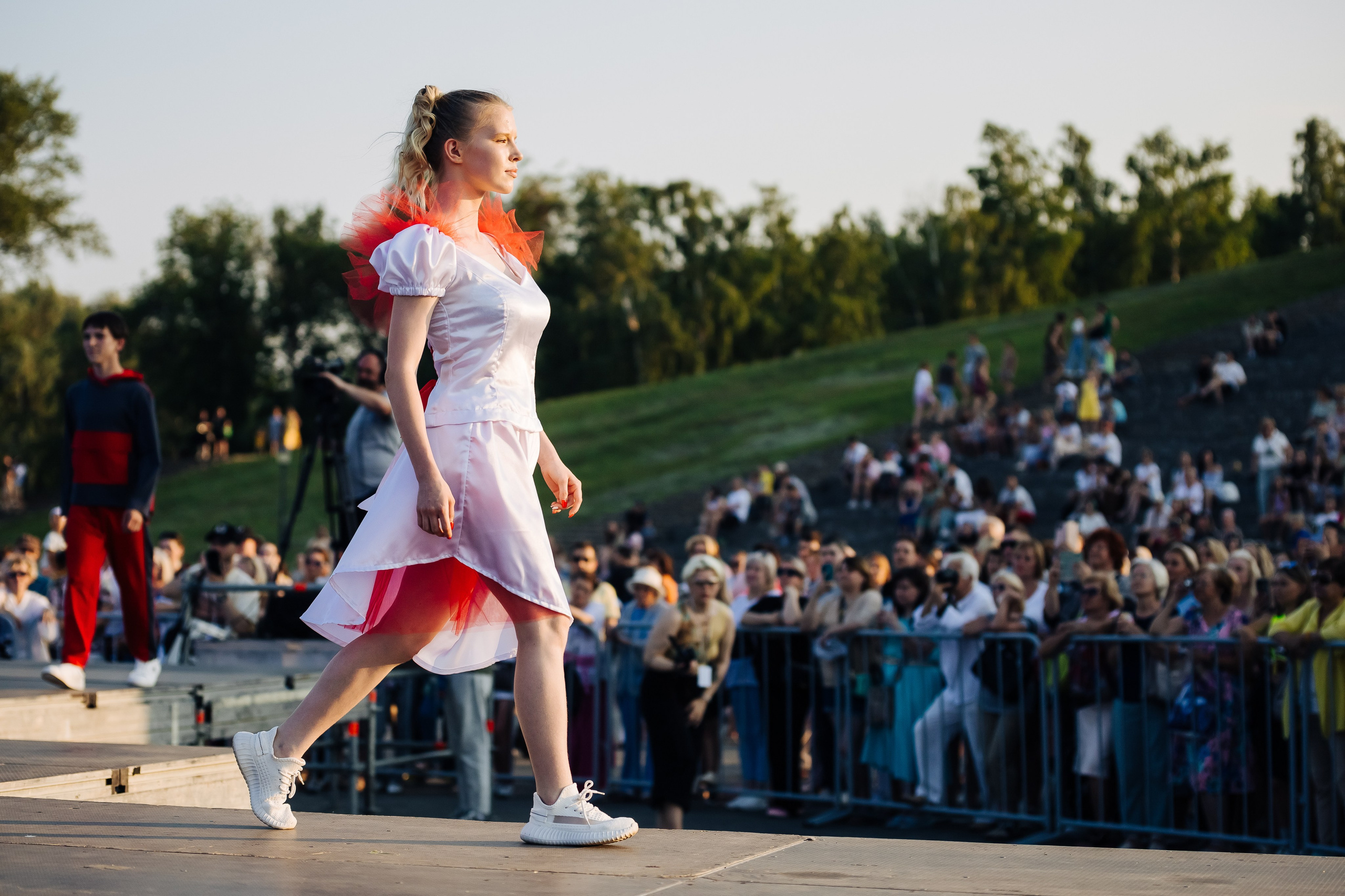 Международный фестиваль моды и музыки «Половодье» // 05.07.2024. Денис Прохоров Фотограф в г. Магнитогорск