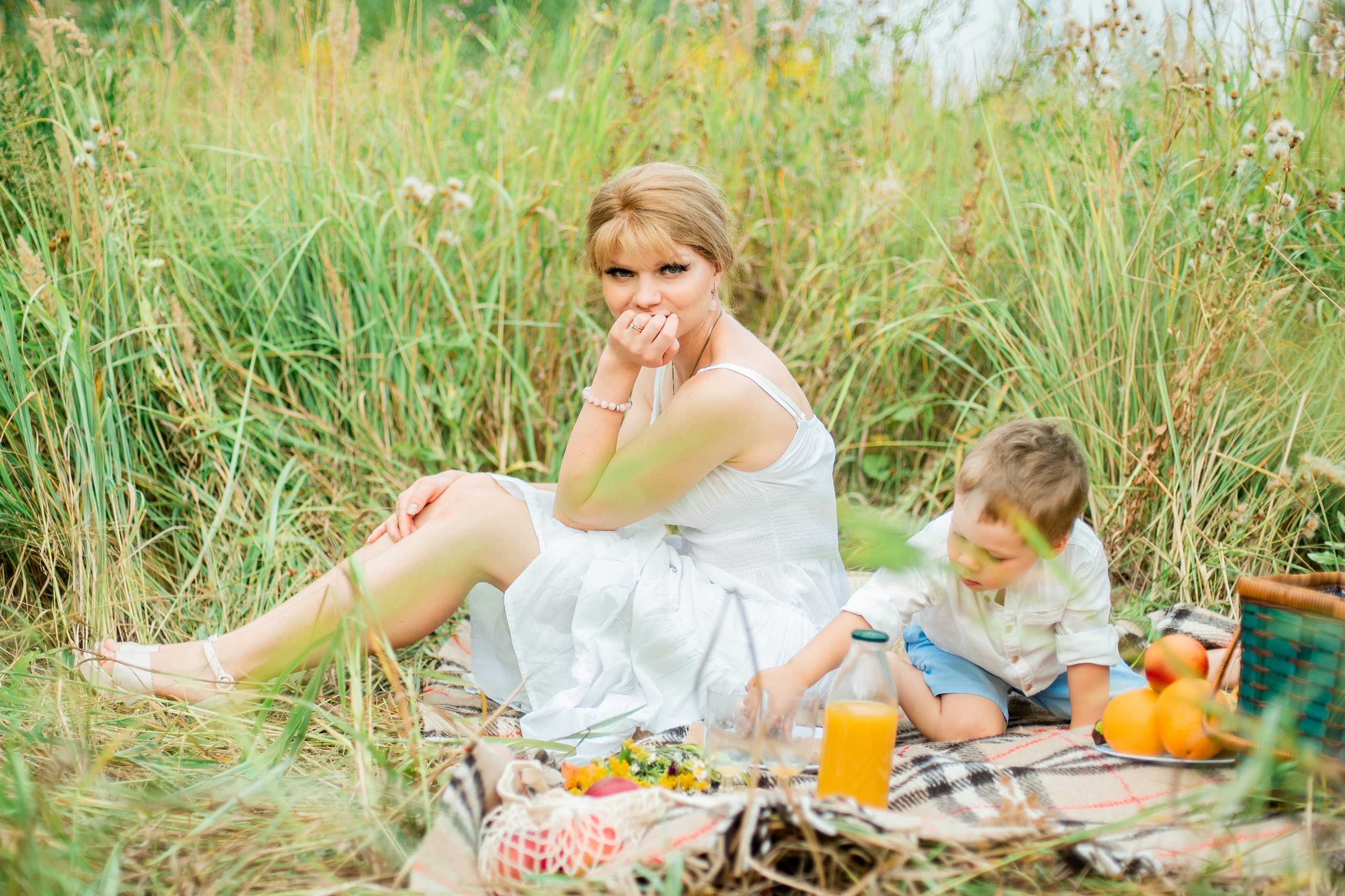 В поле. Фотограф Юлия Попова