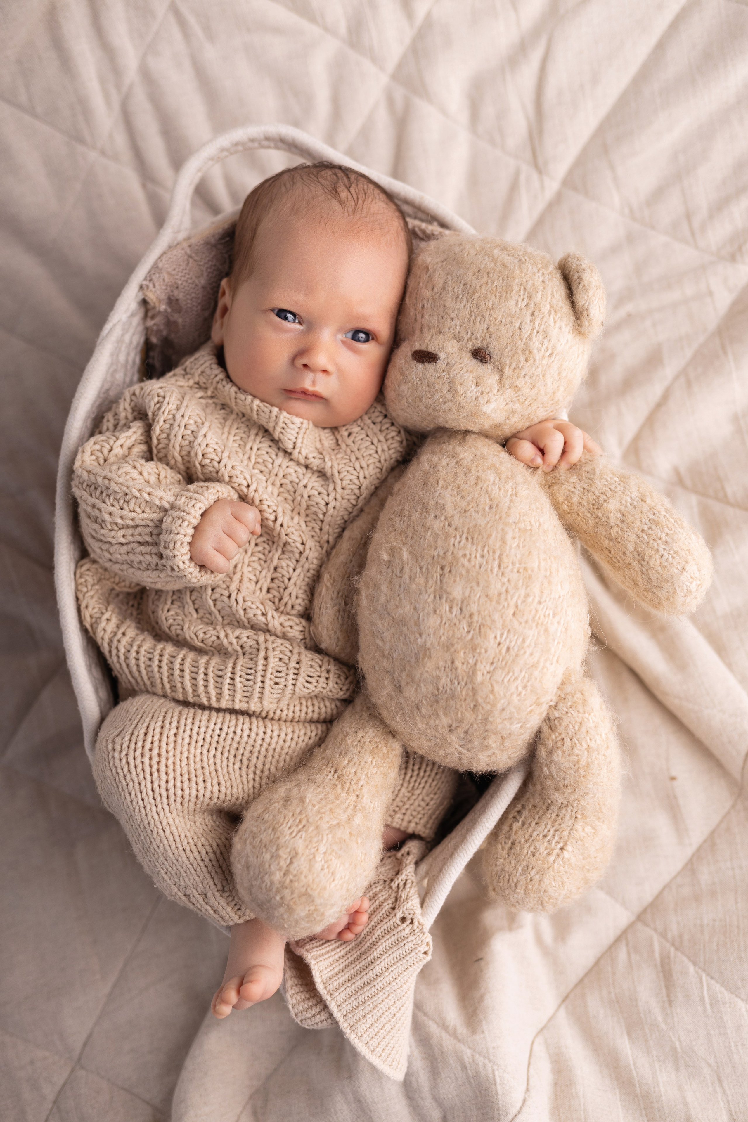 Newborn съемка в стиле Лайф. Фотограф новорожденных малышей в Омске и Омской области Эльвира Камаева
