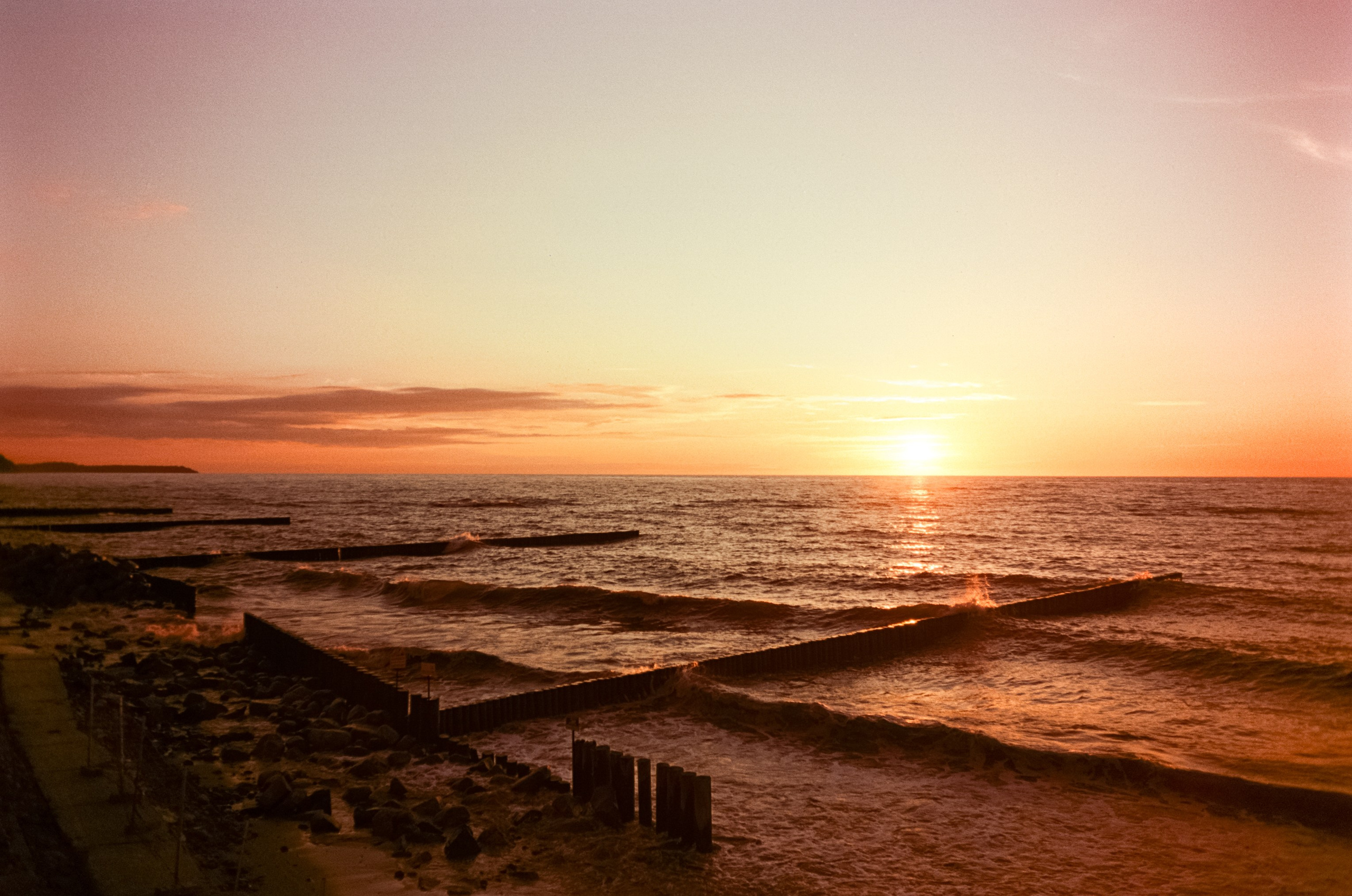 Закат в Калининграде на Aeronega 100 (Kodak Aerocolor IV) / Ricoh MF-1