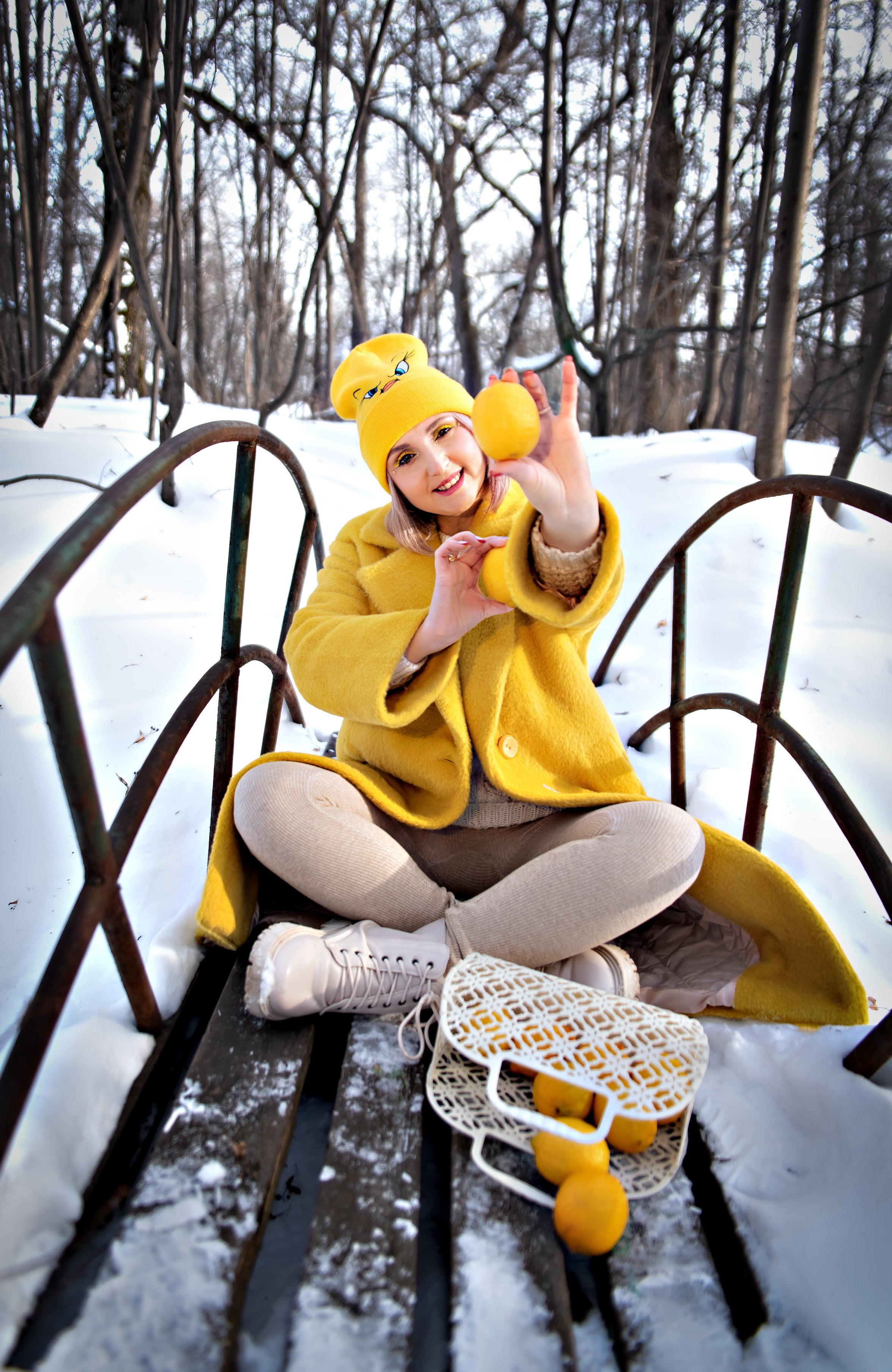 Индивидуальна и портретная фотосессия для Евгении, прогулка в зимнем лесу санатория Дальняя Дача. Семейный и портретный фотограф Кыштым Челябинск Марина Шигапова