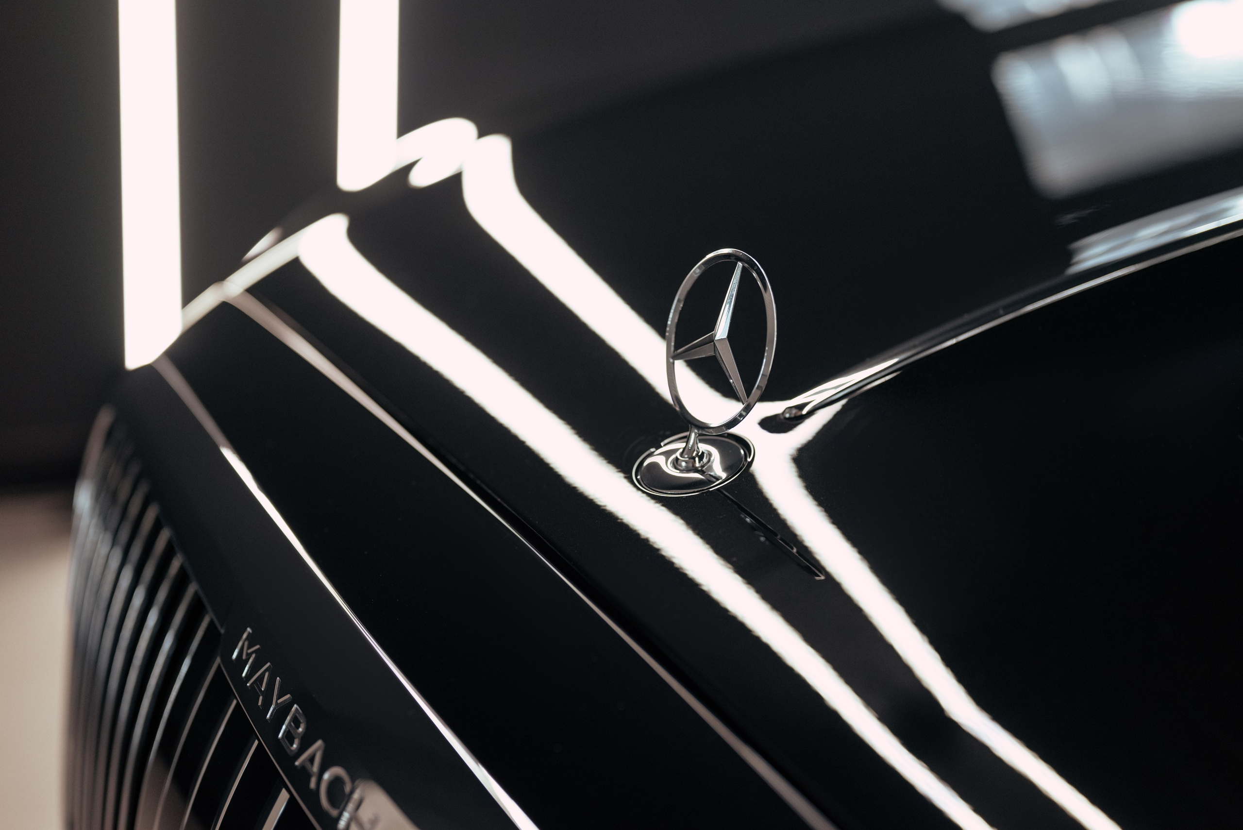 Mercedes Maybach v12 Black. DeLorein