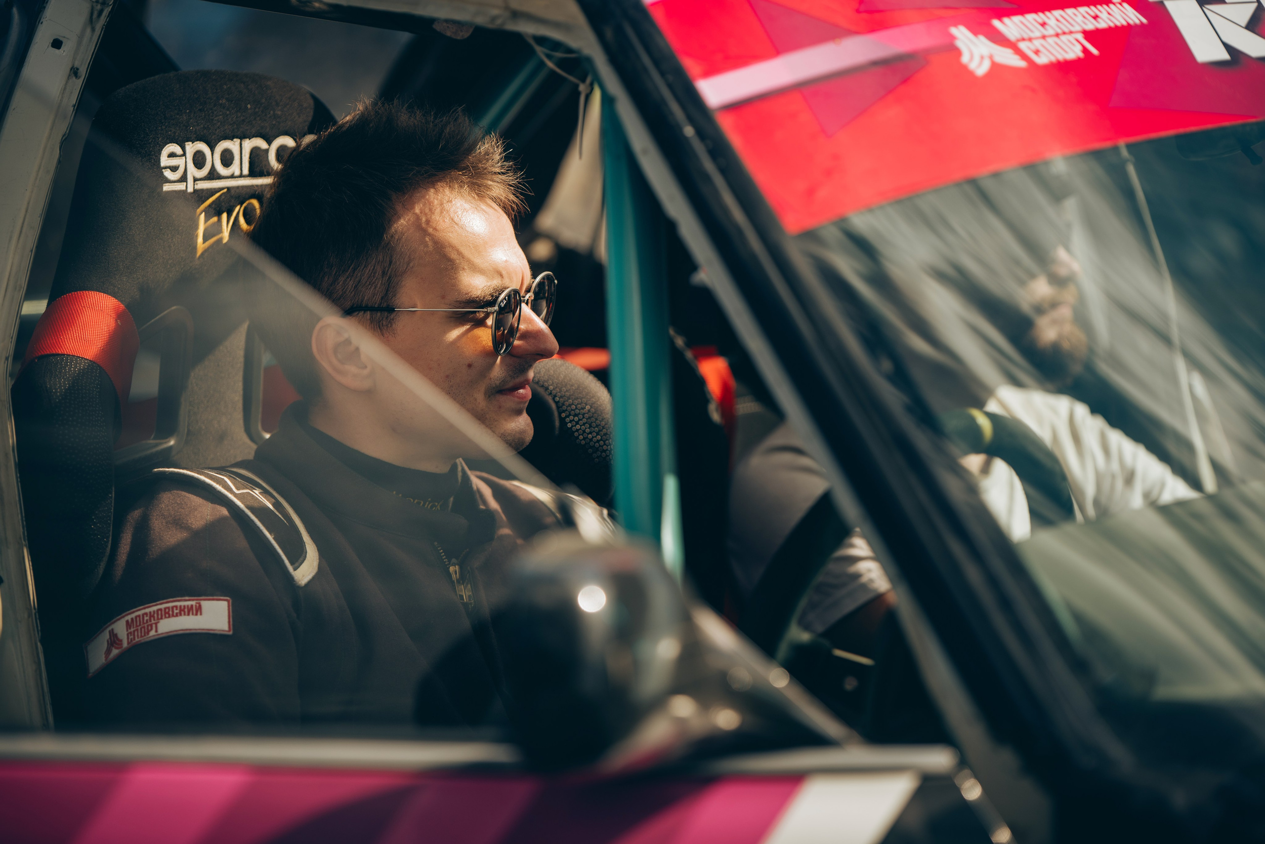 Rds запад ADM Raceway. DeLorein