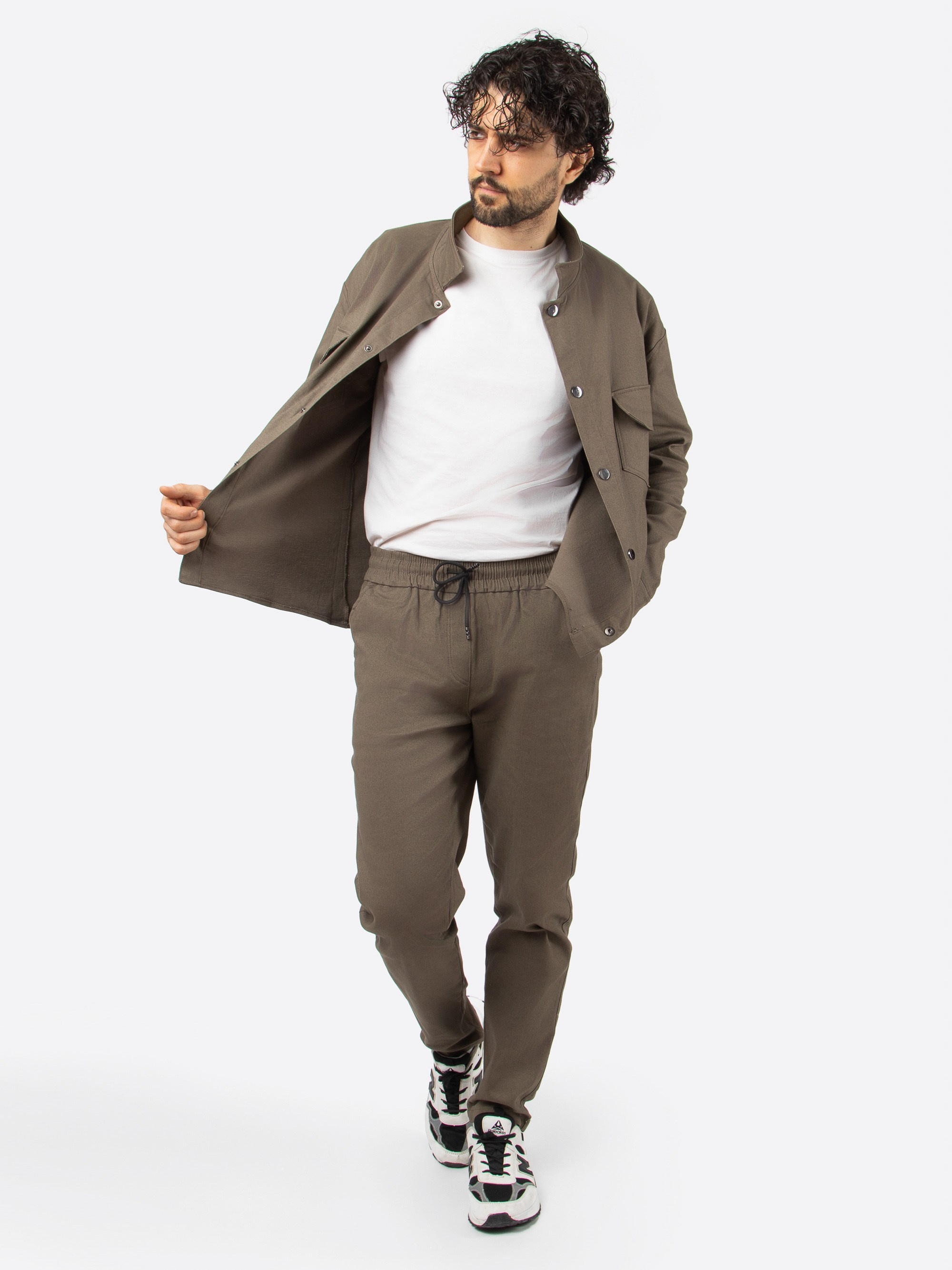 Фотосъемка мужского костюма на мужчине