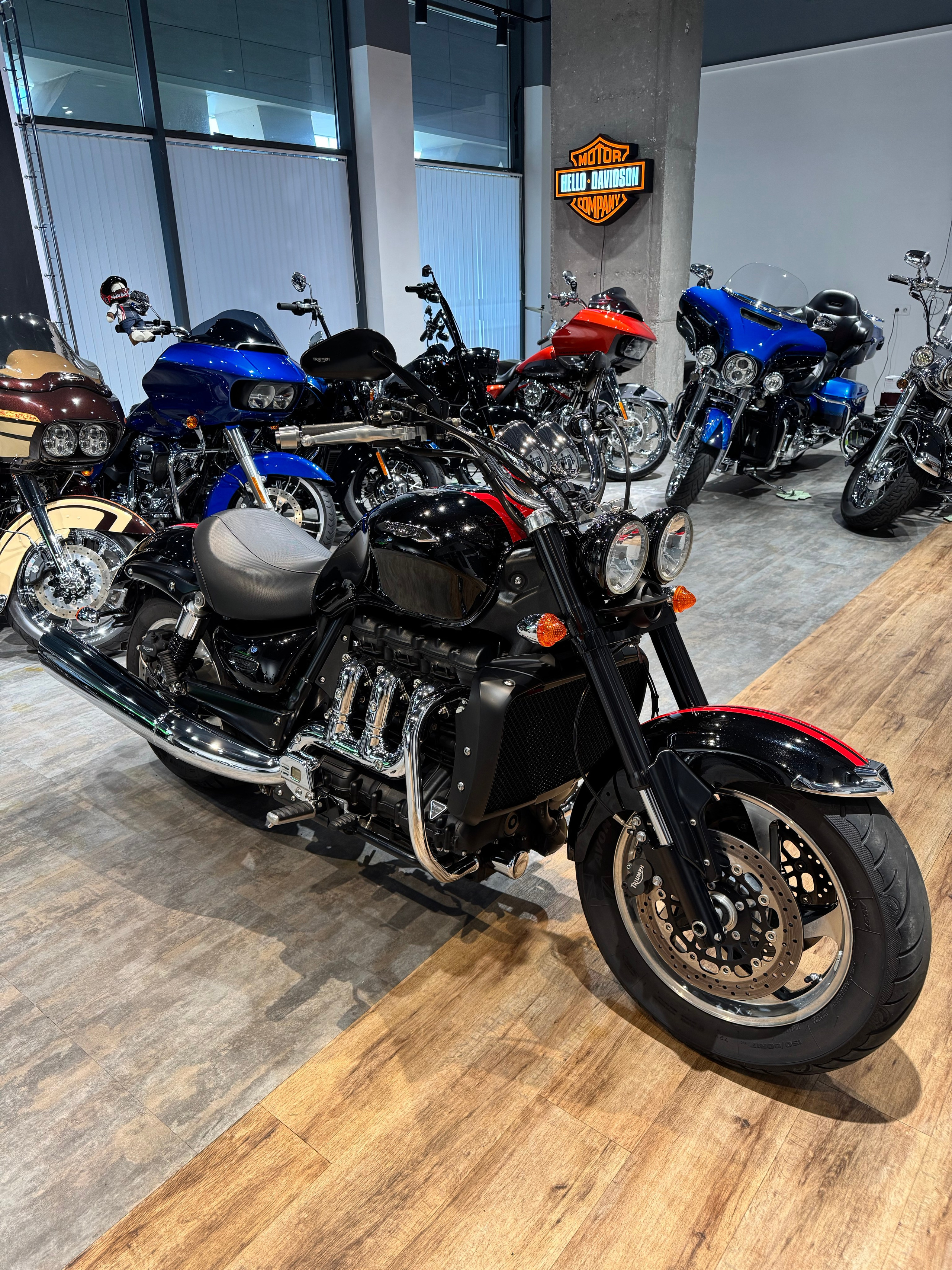 Harley Davidson 2017 Rocket III Roadster — купить мотоцикл. Hello Davidson, Москва. Только хорошие мотоциклы…