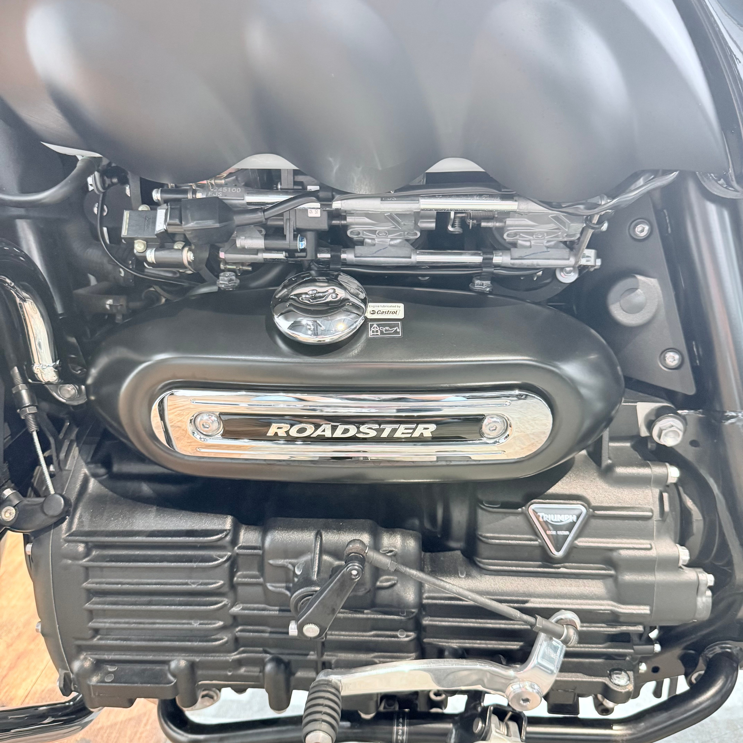 Купить Triumph 2017 Rocket III Roadster — подробнее на сайте. Hello Davidson, Москва. Только хорошие мотоциклы…