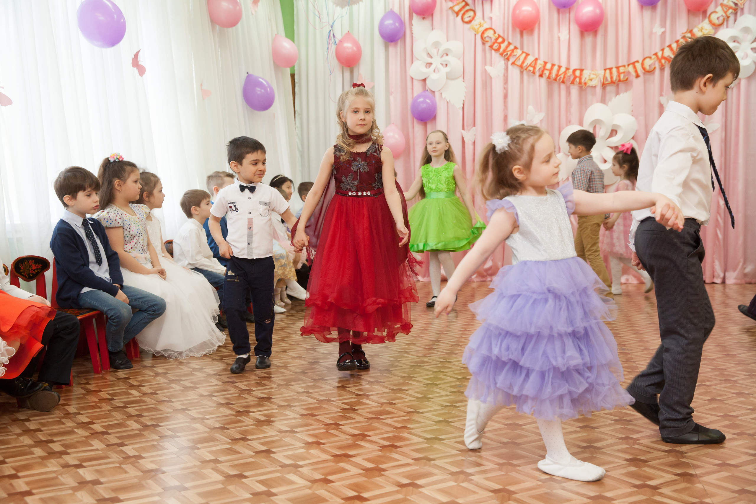 Праздники в Детском Саду. Выпускные альбомы Москва. Фотограф Шукурова Кристина