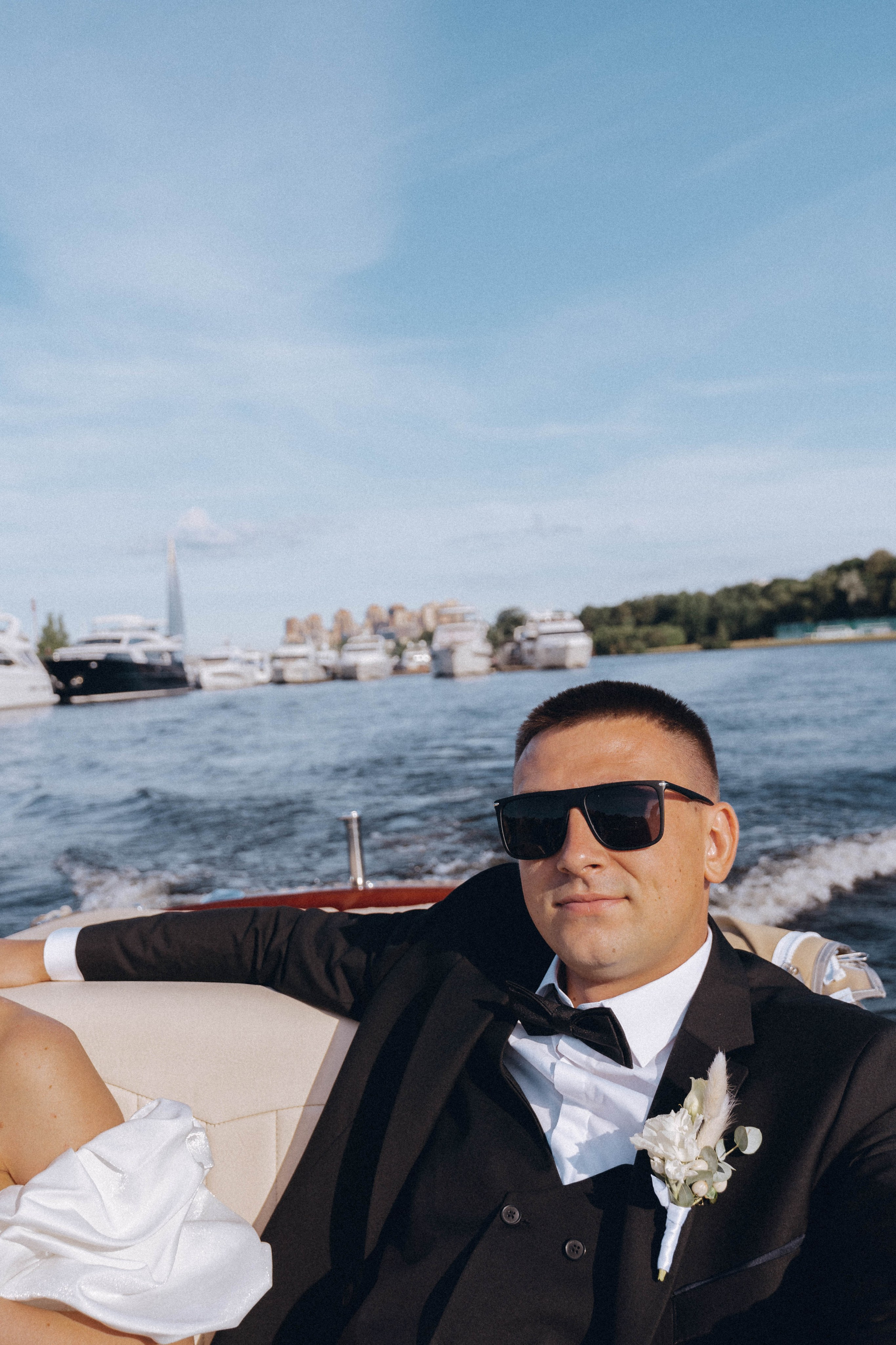 СВАДЕНБНАЯ СЬЕМКА НА КАТЕРЕ ПО КАНАЛАМ САНКТ-ПЕТЕРБУРГА И В АКВАТОРИИ НЕВЫ. Профессиональный фотограф, Санкт-Петербург — Виктория Богомолова