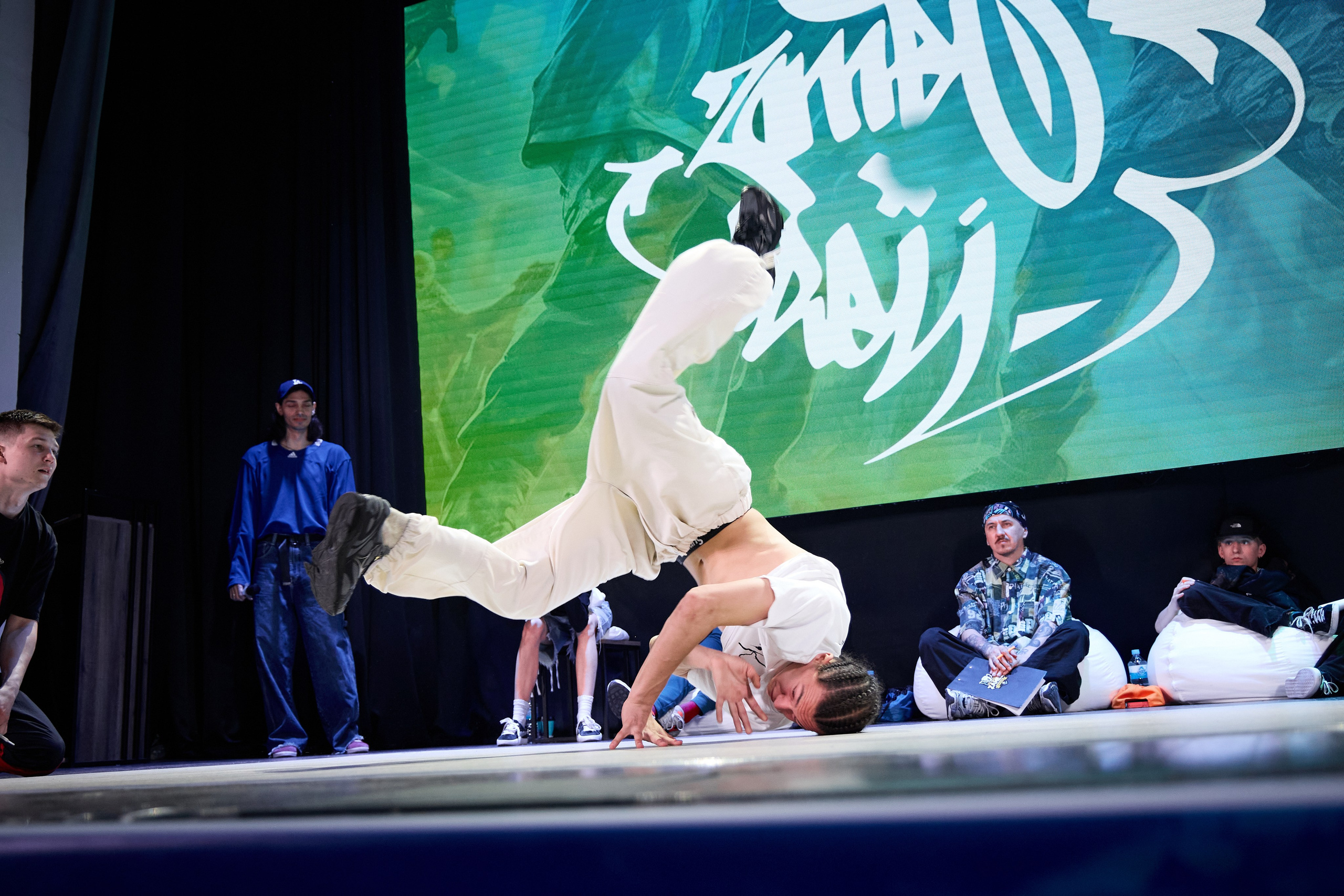 Соревнования по брейкдансу. Фотограф в Южно-Сахалинске Вадим Бороненков