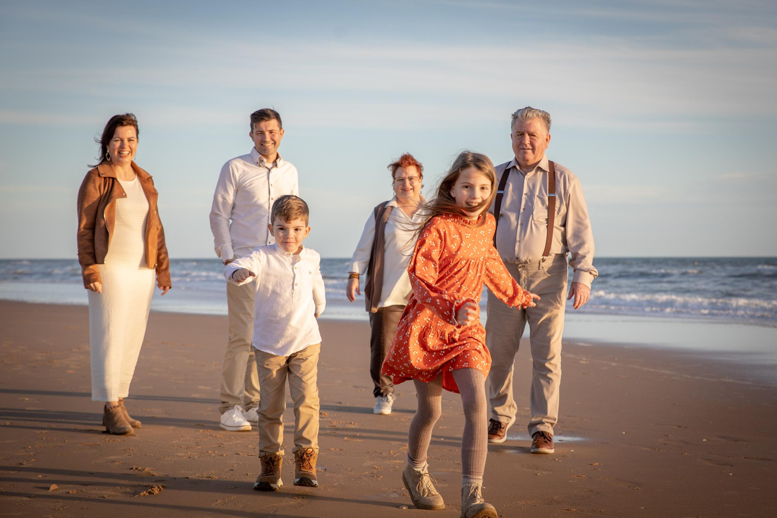 Three Generations by the Ocean. Professional Photographer in Portugal. Oksana Lomnova