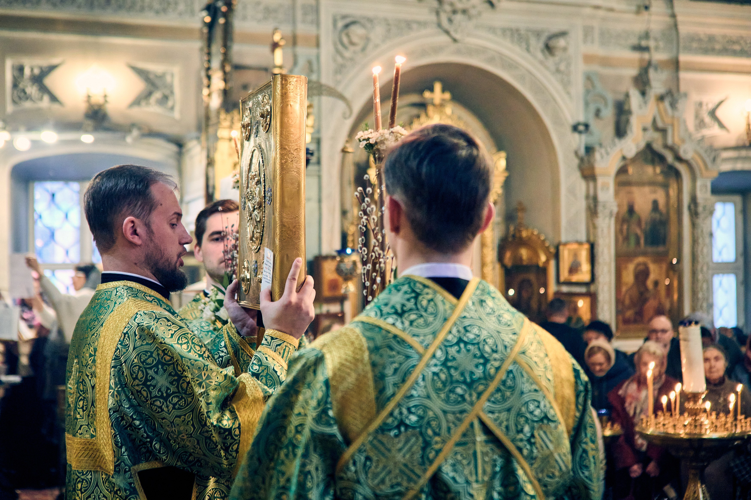На всенощном бдении под Неделю ваий. DMITRY MOISEENKO — фотограф, художник, топ-стилист