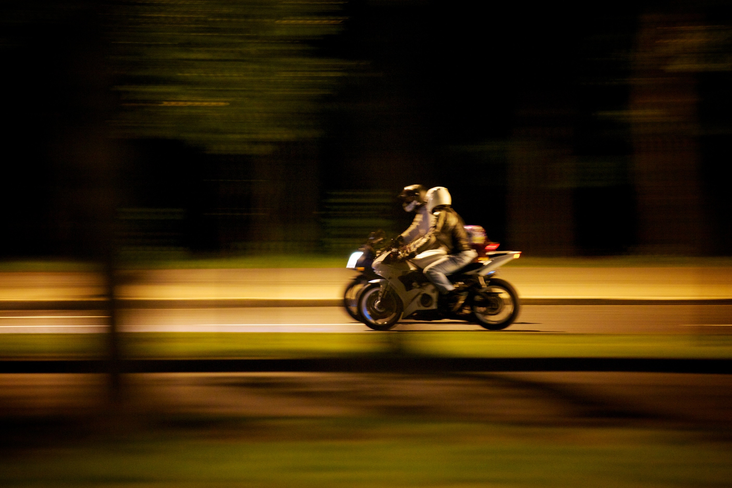 Байкеры и город. DMITRY MOISEENKO — фотограф, художник, топ-стилист