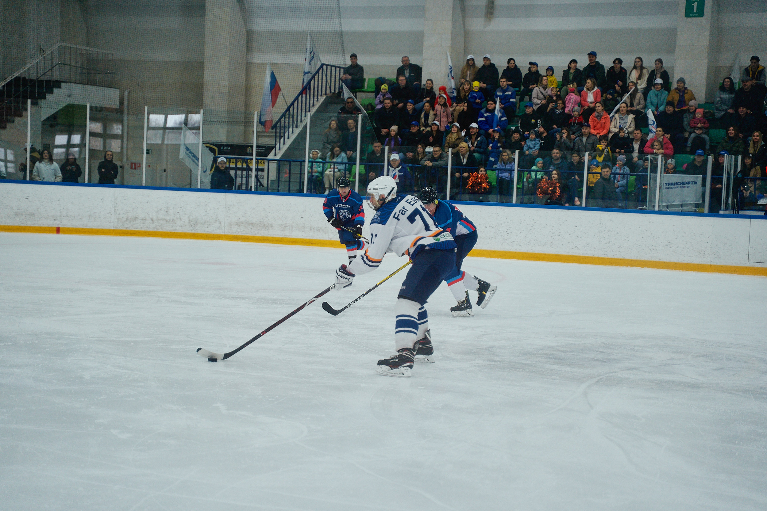 Транснефть и Газпром дружеский матч по хоккею. Фотограф в Хабаровске