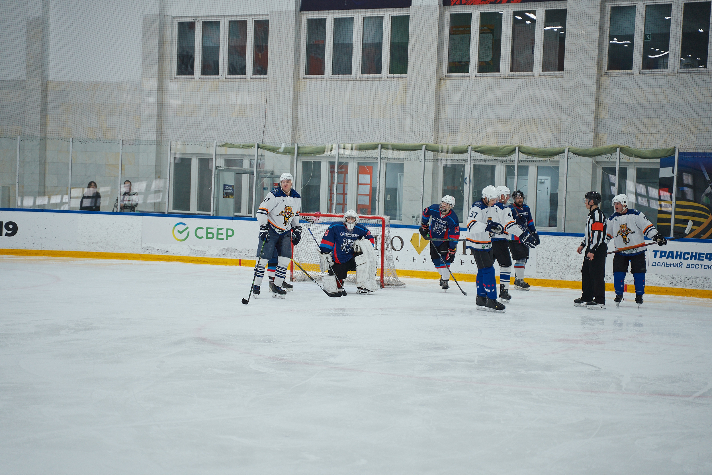 Транснефть и Газпром дружеский матч по хоккею. Фотограф в Хабаровске