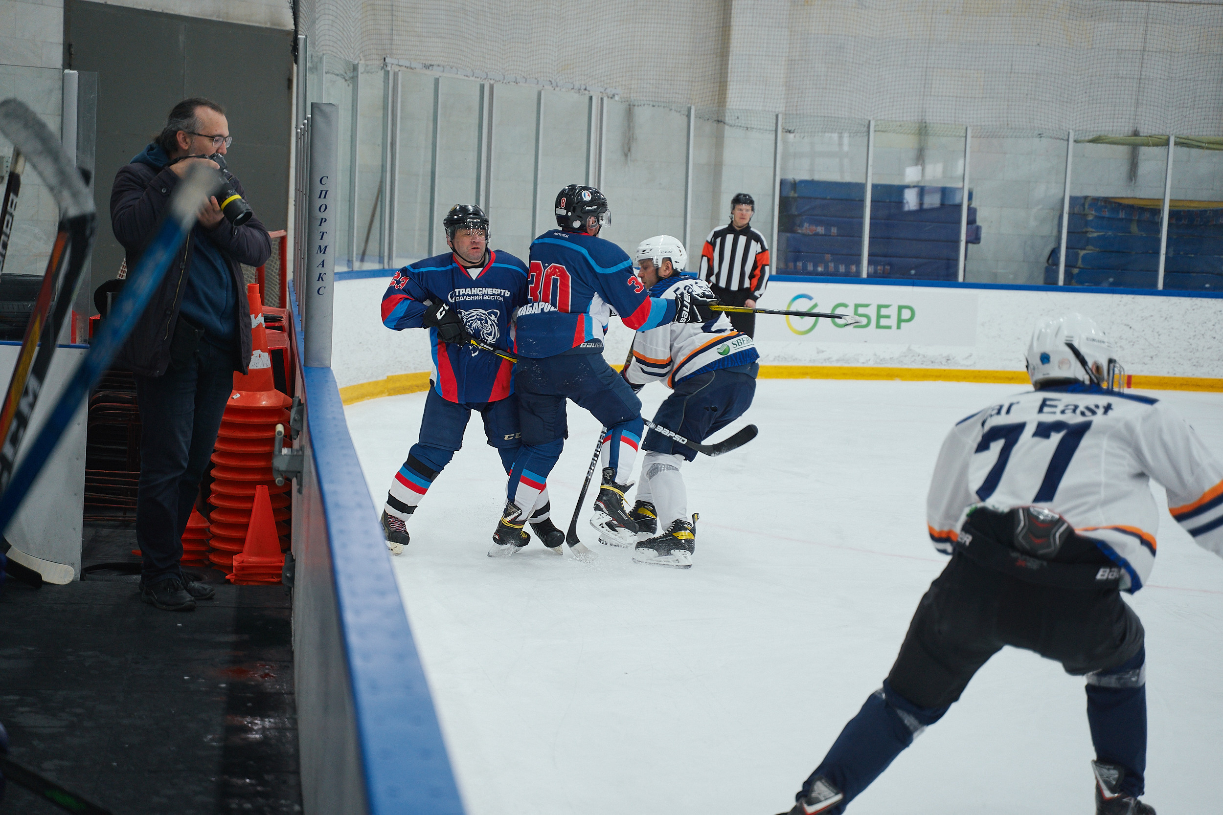 Транснефть и Газпром дружеский матч по хоккею. Фотограф в Хабаровске