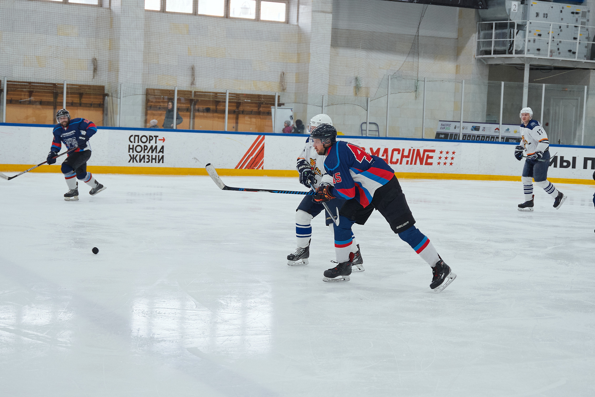 Транснефть и Газпром дружеский матч по хоккею. Фотограф в Хабаровске