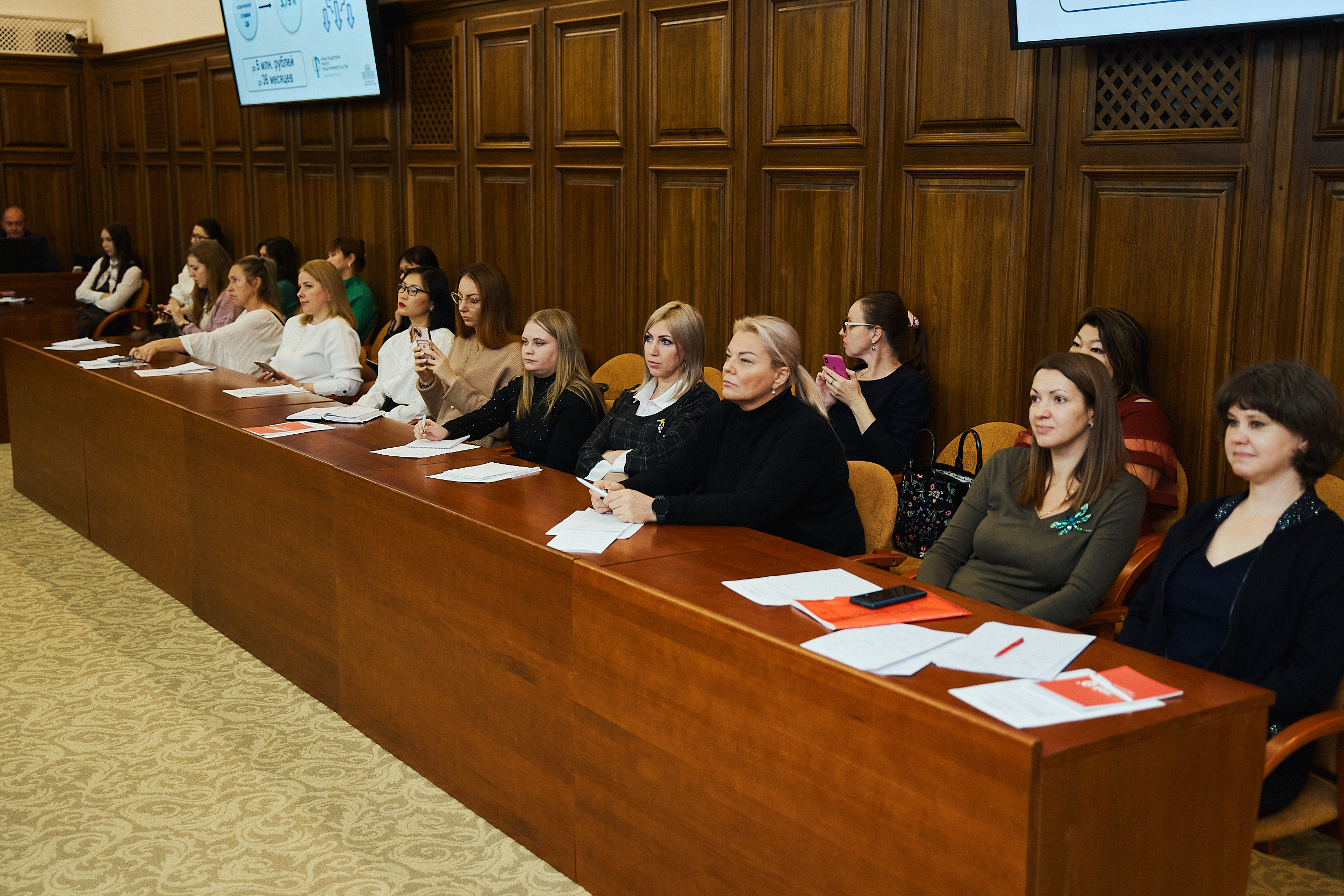 Мой бизнес «Дом приемов». Фотограф в Хабаровске