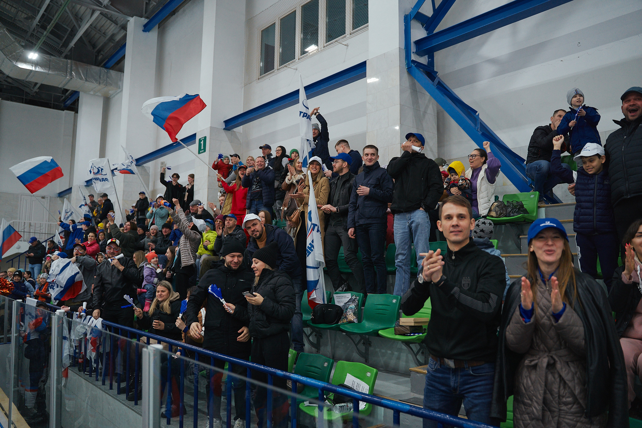 Транснефть и Газпром дружеский матч по хоккею. Фотограф в Хабаровске