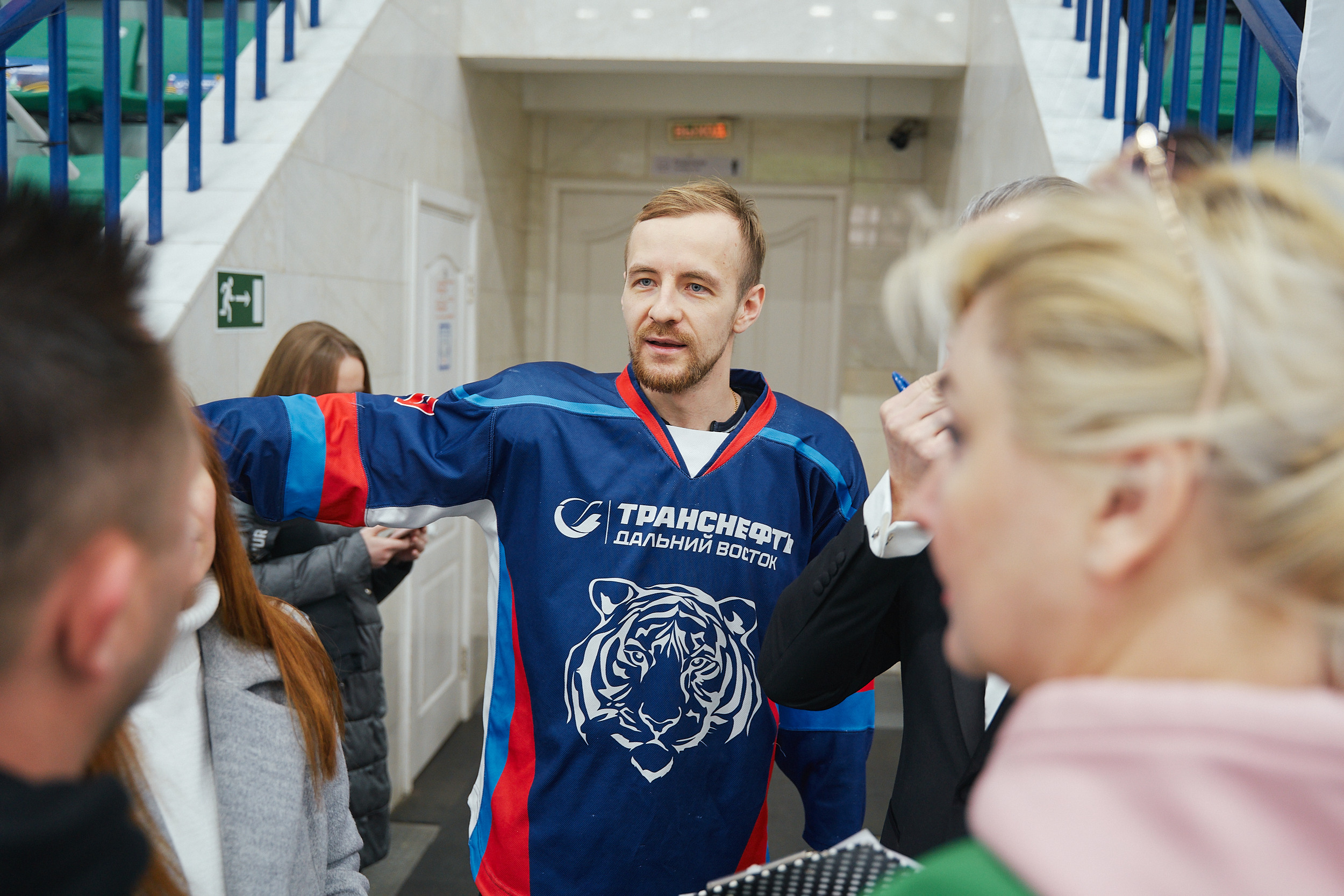 Транснефть и Газпром дружеский матч по хоккею. Фотограф в Хабаровске
