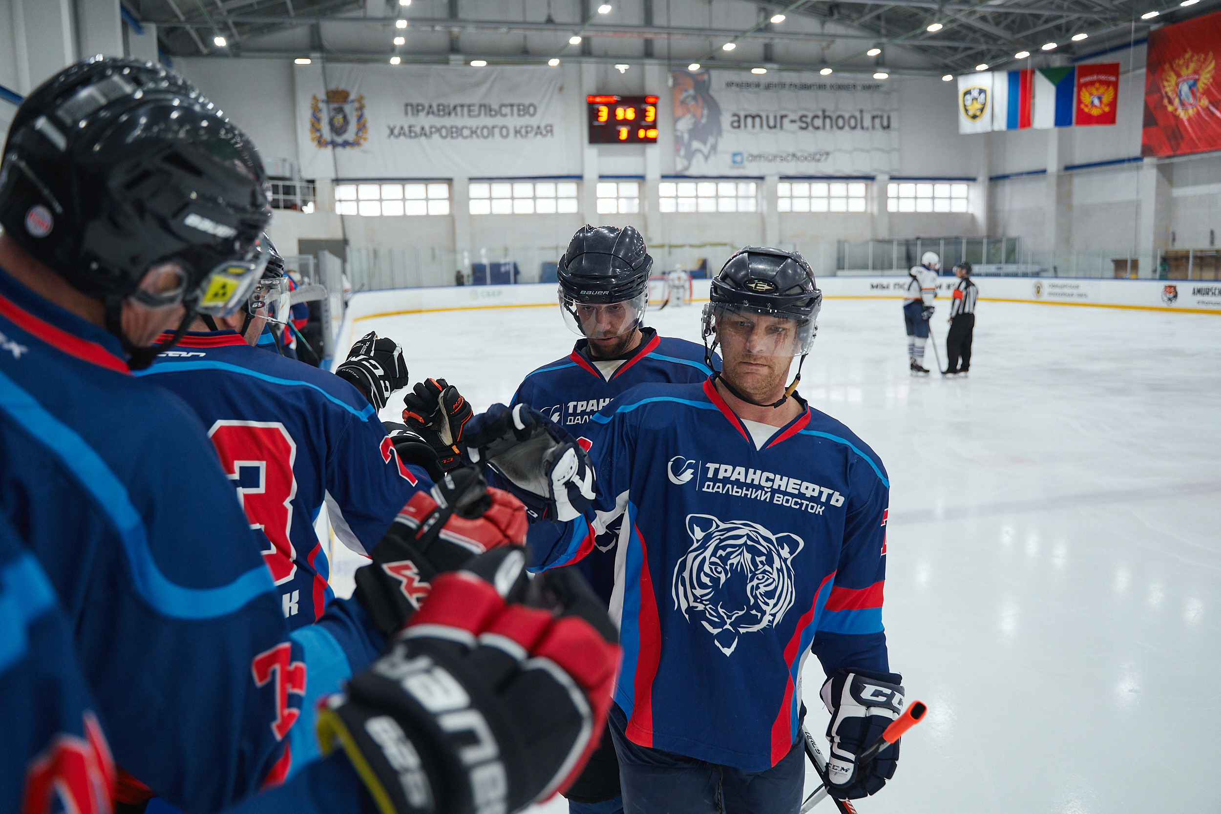 Транснефть и Газпром дружеский матч по хоккею. Фотограф в Хабаровске