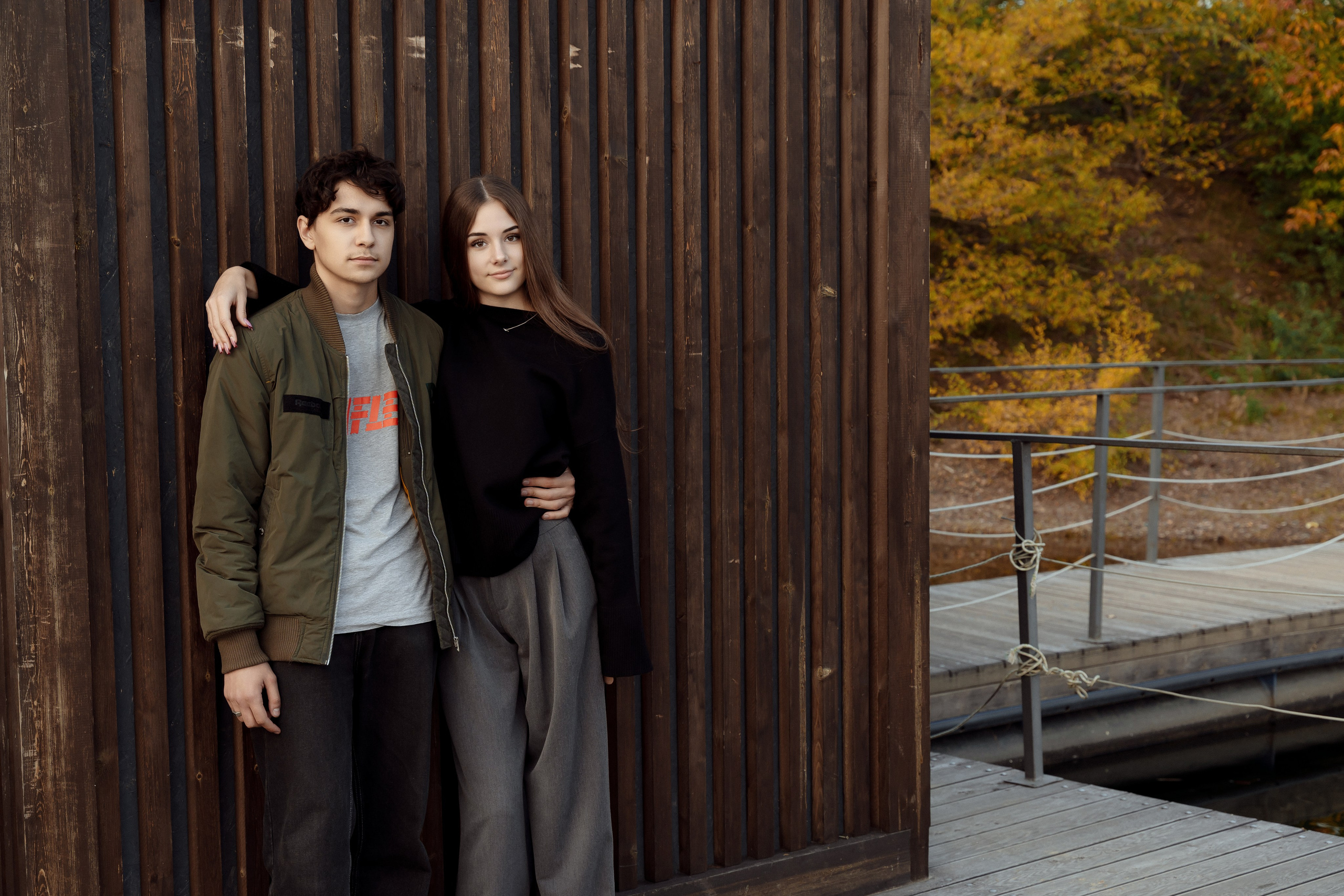 Фотосессия осенью в парке. 11 класс. Фотограф Ким Наталья в Красноярске