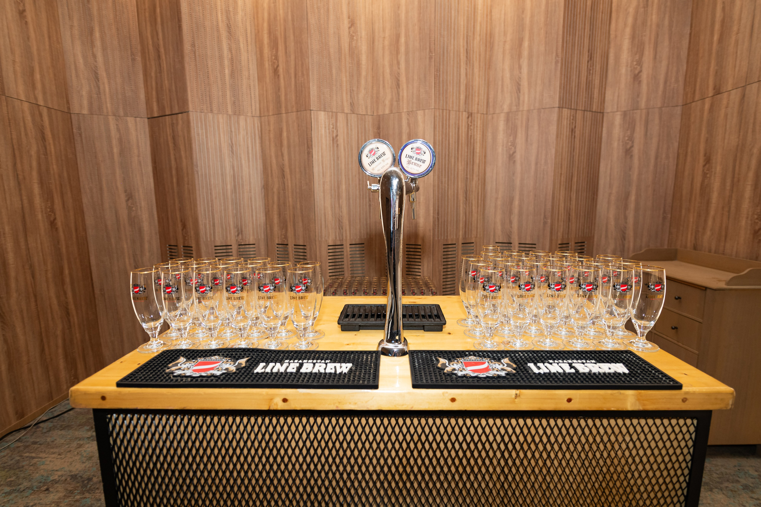 Beaujolais Nouveau 2025. Фотограф Астана, Алматы