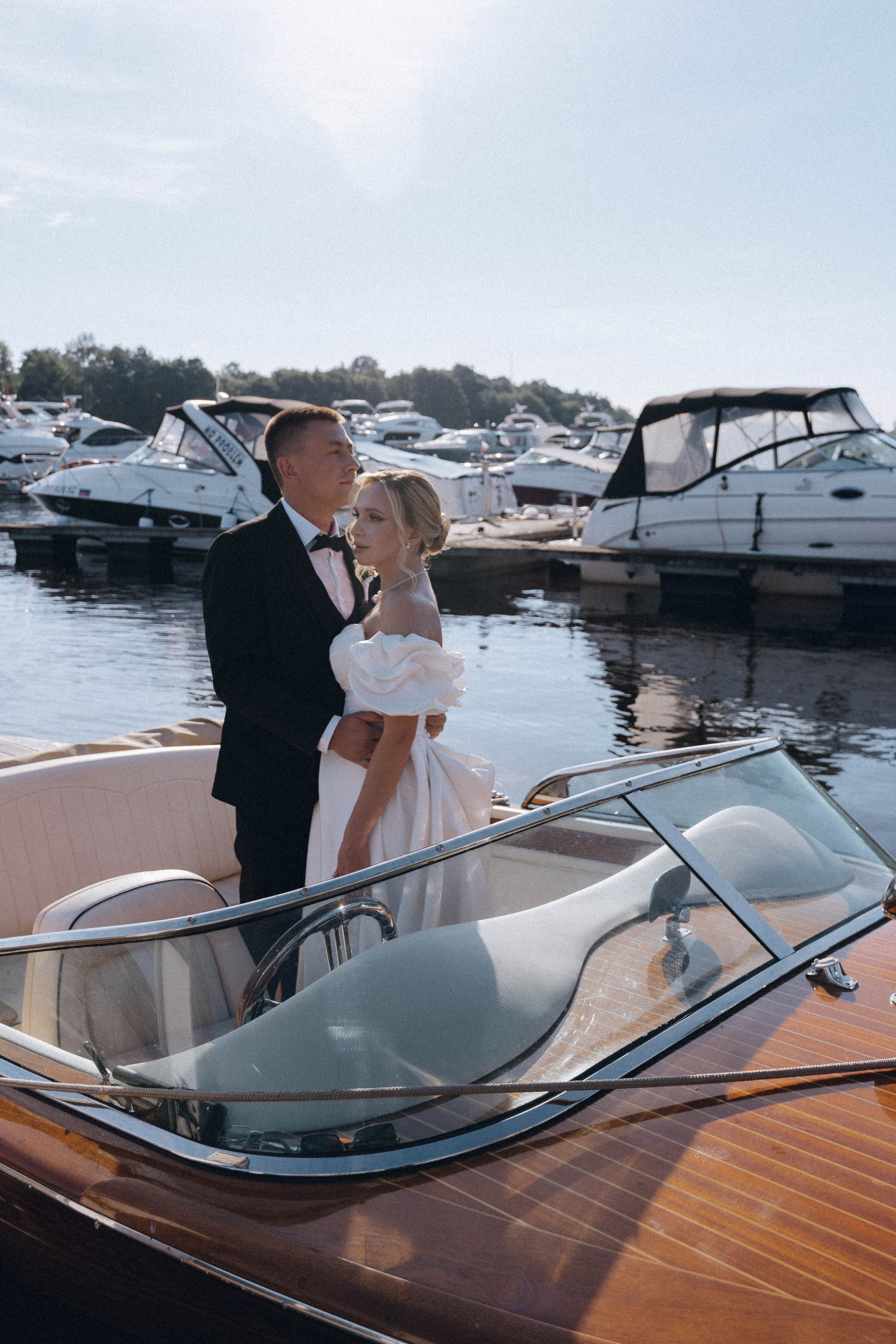 СВАДЕНБНАЯ СЬЕМКА НА КАТЕРЕ ПО КАНАЛАМ САНКТ-ПЕТЕРБУРГА И В АКВАТОРИИ НЕВЫ. Профессиональный фотограф, Санкт-Петербург — Виктория Богомолова