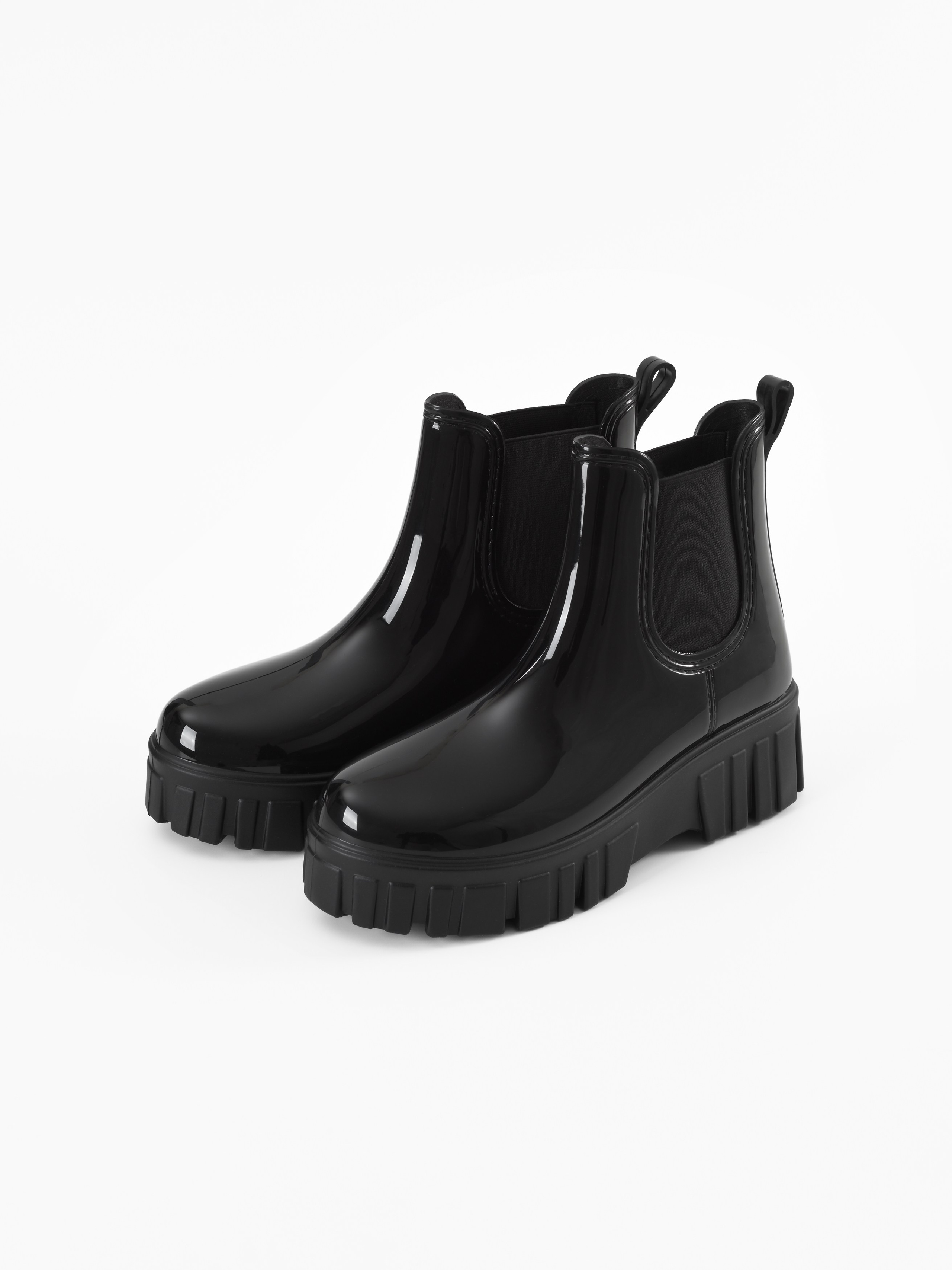 Обувь. Предметный фотограф, инфографика и видео в Санкт-Петербурге