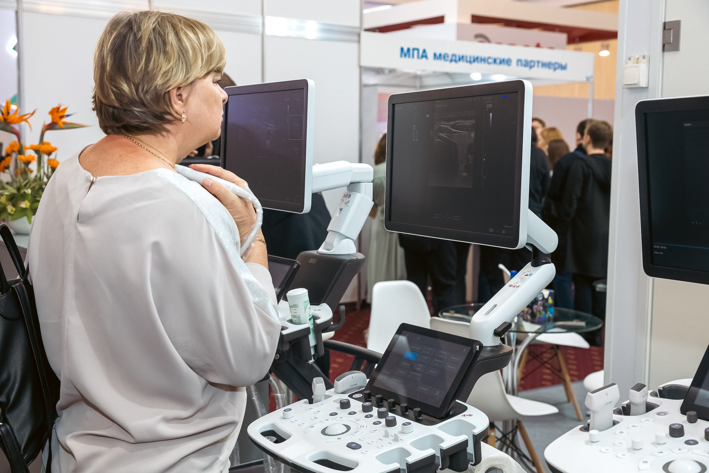 Съёмка стенда на выставке. Фотограф на мероприятие в Москве Марик