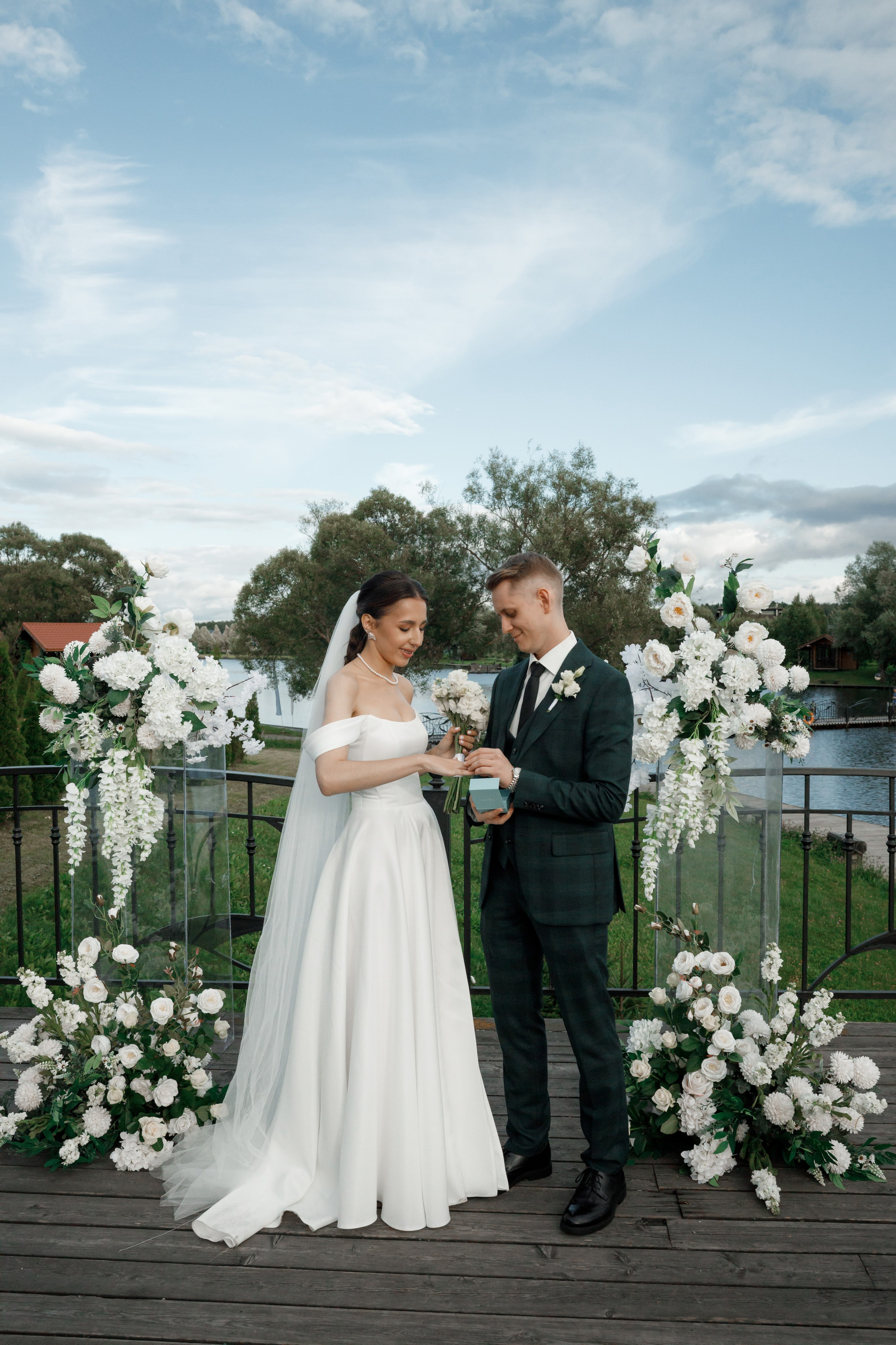 Регистрация в отеле Fish Point, ЗАГС Бутово, прогулка в Остафьево. Свадебный и репортажный фотограф (Москва, Королев и другие)