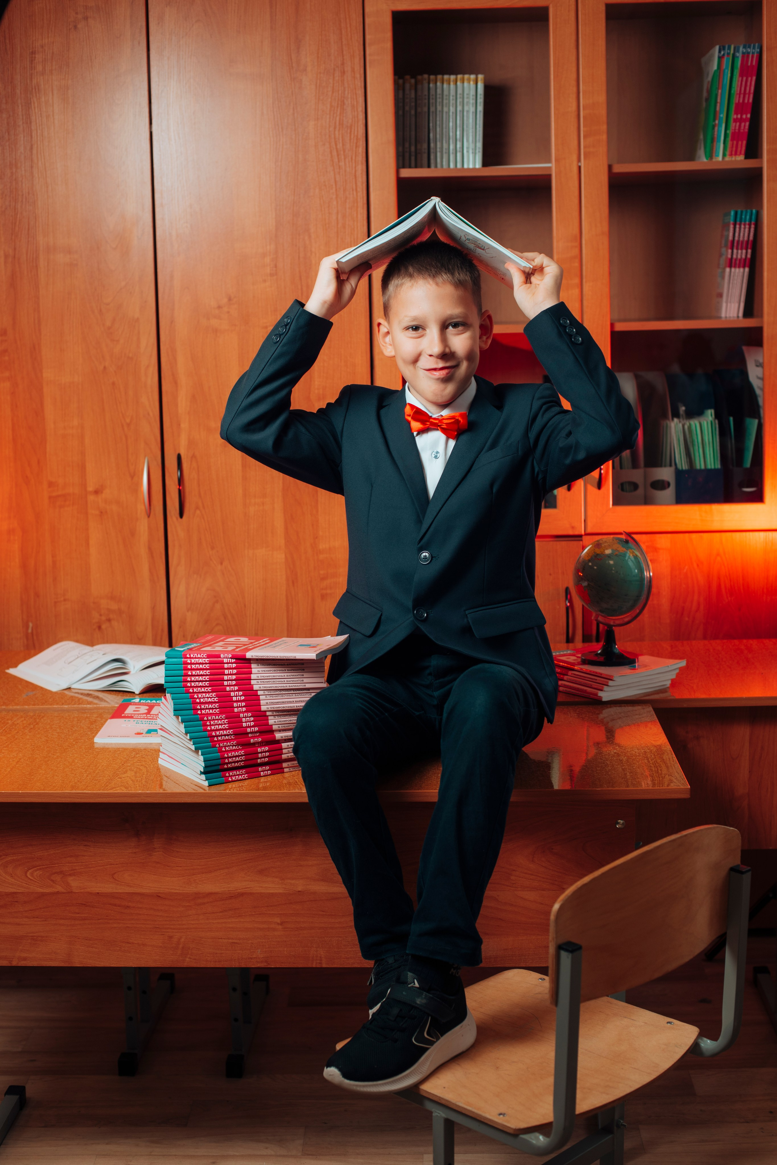 Школьные альбомы. Фотограф Алла Елисеева