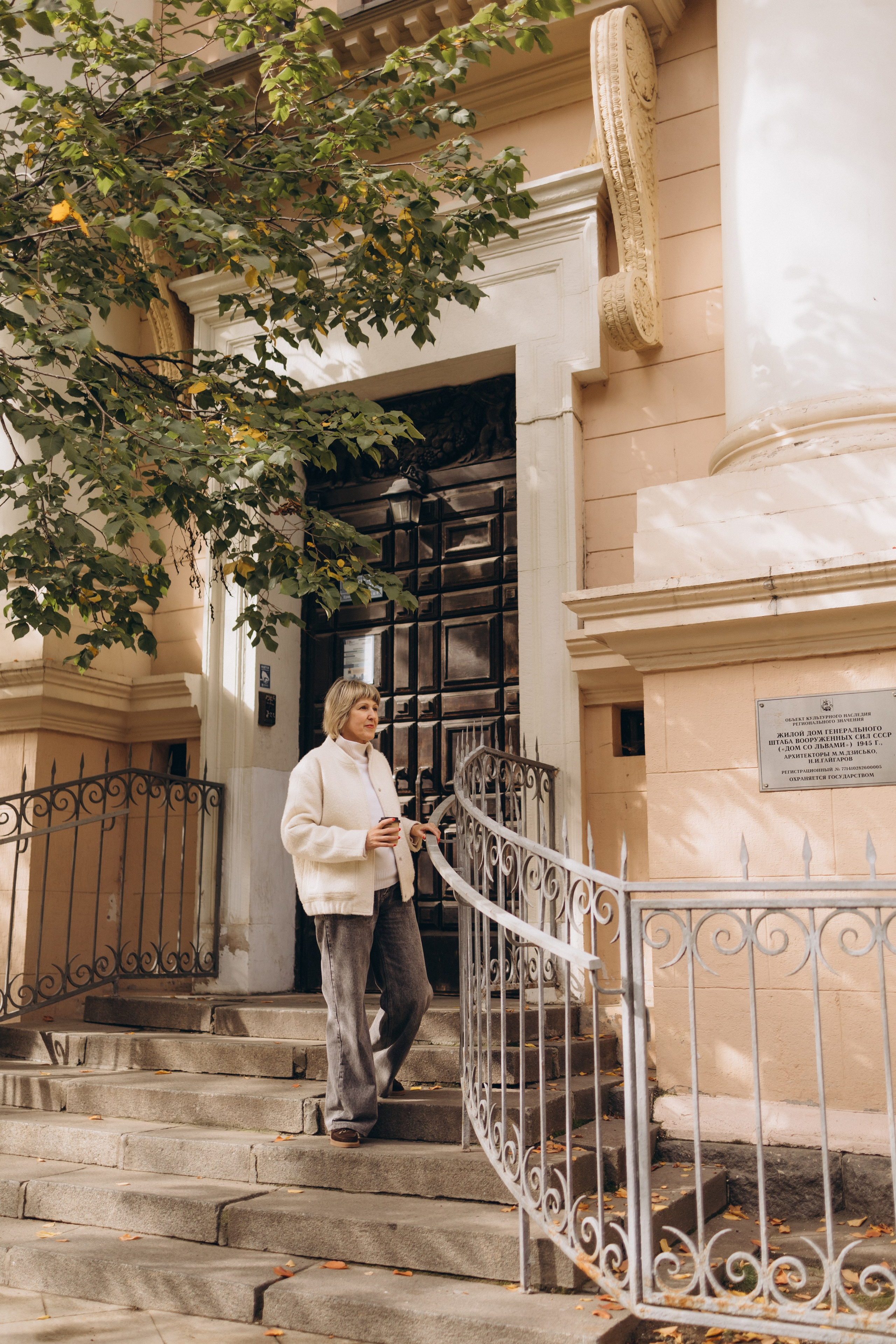 Прогулка мамы с дочкой. Семейный фотограф в Москве Аникина Наталья