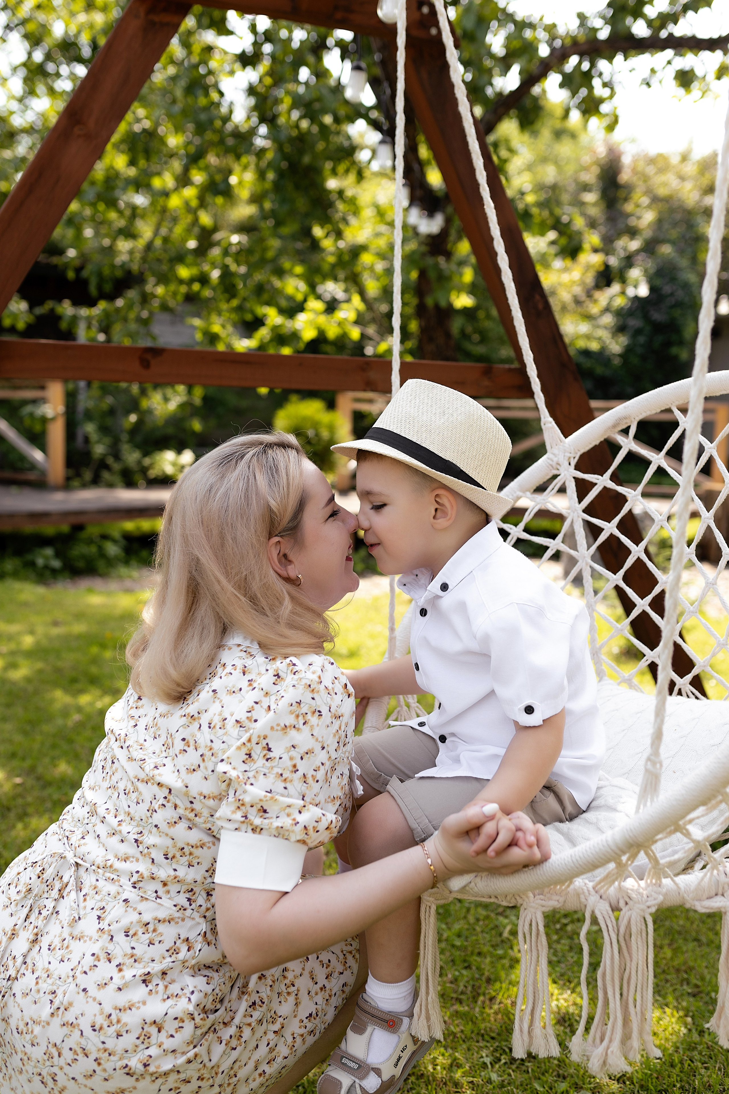 Семейная фотосессия на фотодаче в Купавне. Фотограф в Железнодорожном и Балашихе