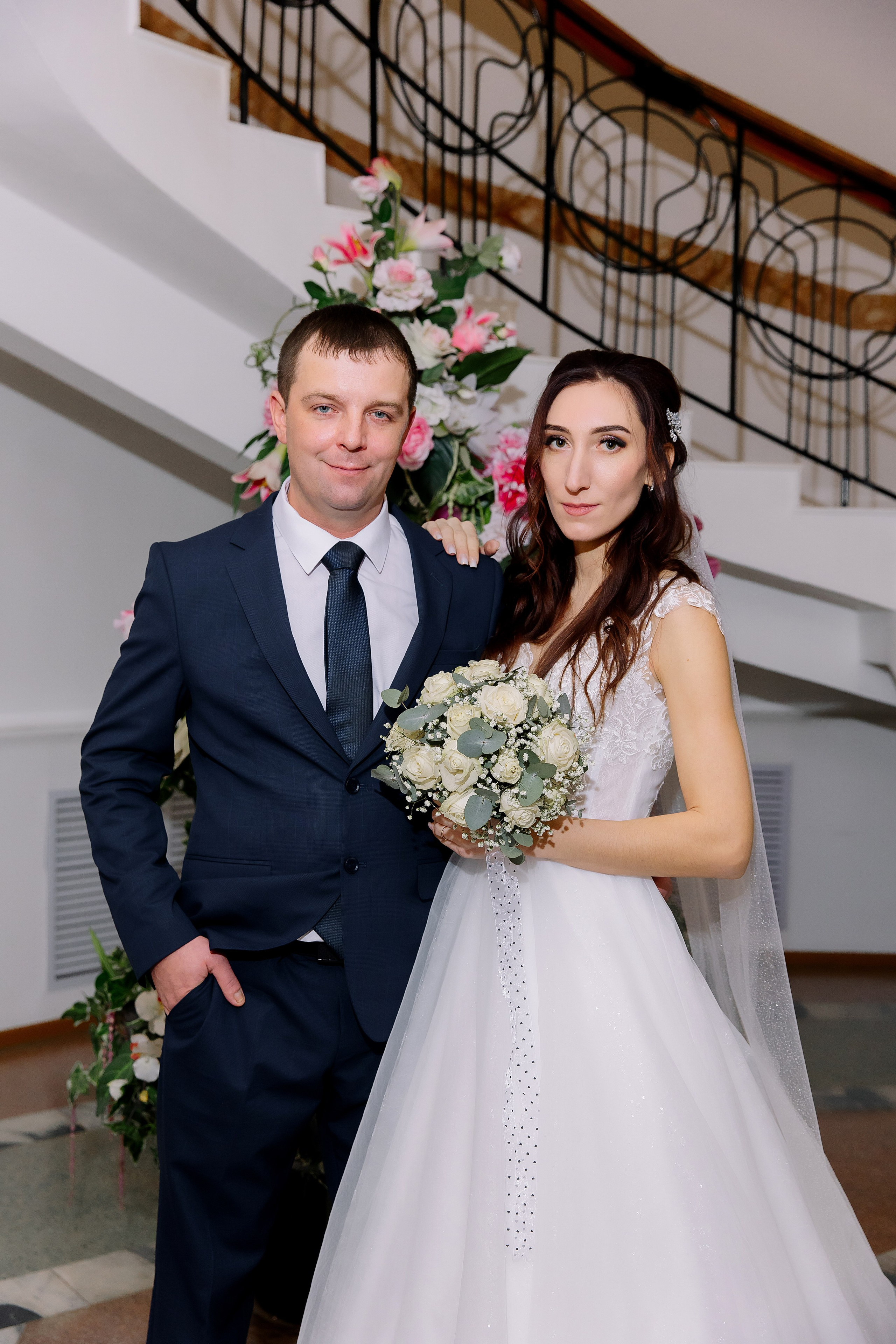 Ленинский ЗАГС Михаил & Юлия. Свадебный фотограф в Новосибирске Лидия Александровна