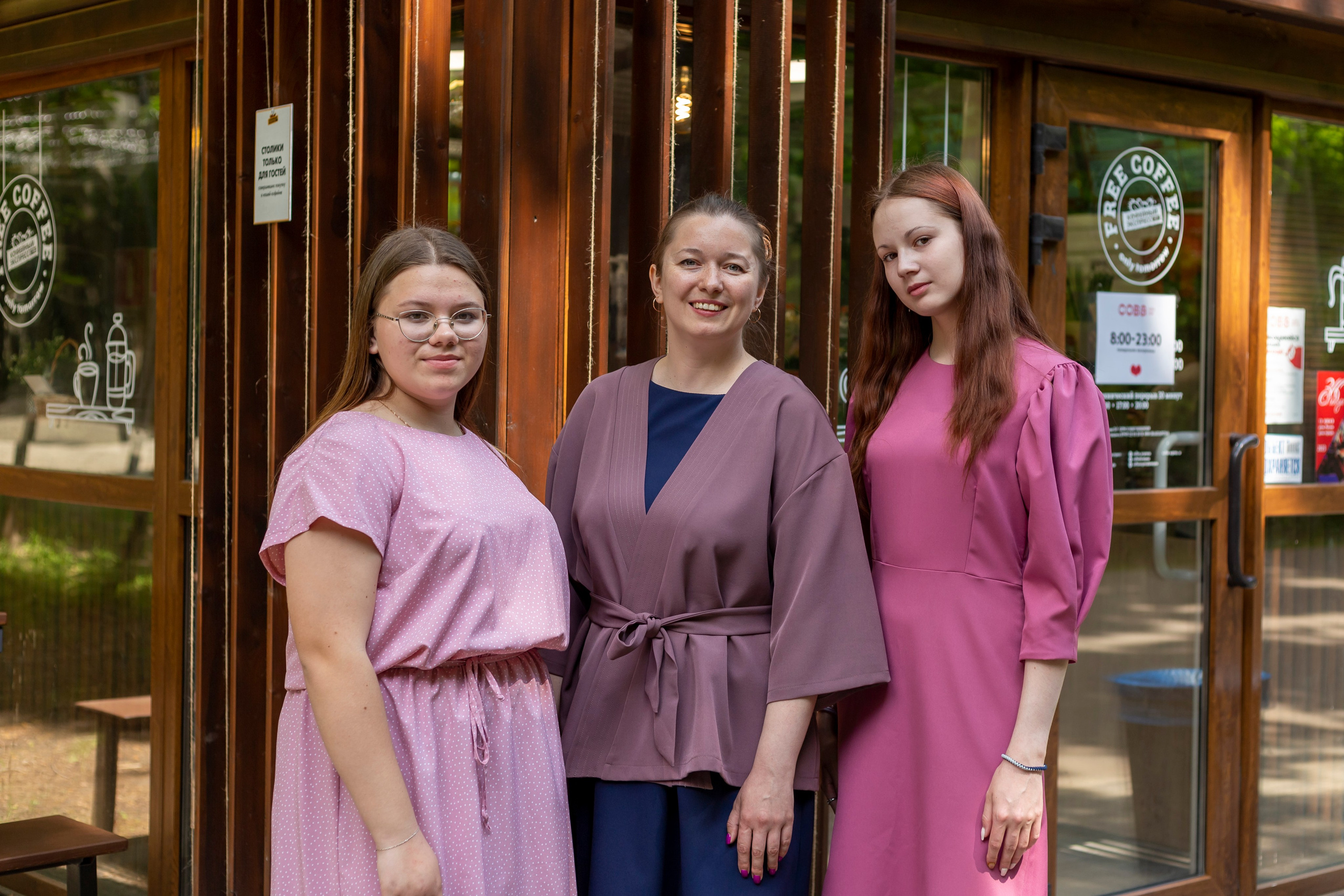 Фотосъемка 9 класс. Свадебный фотограф Марина Суворова и видеооператор Олег Петров