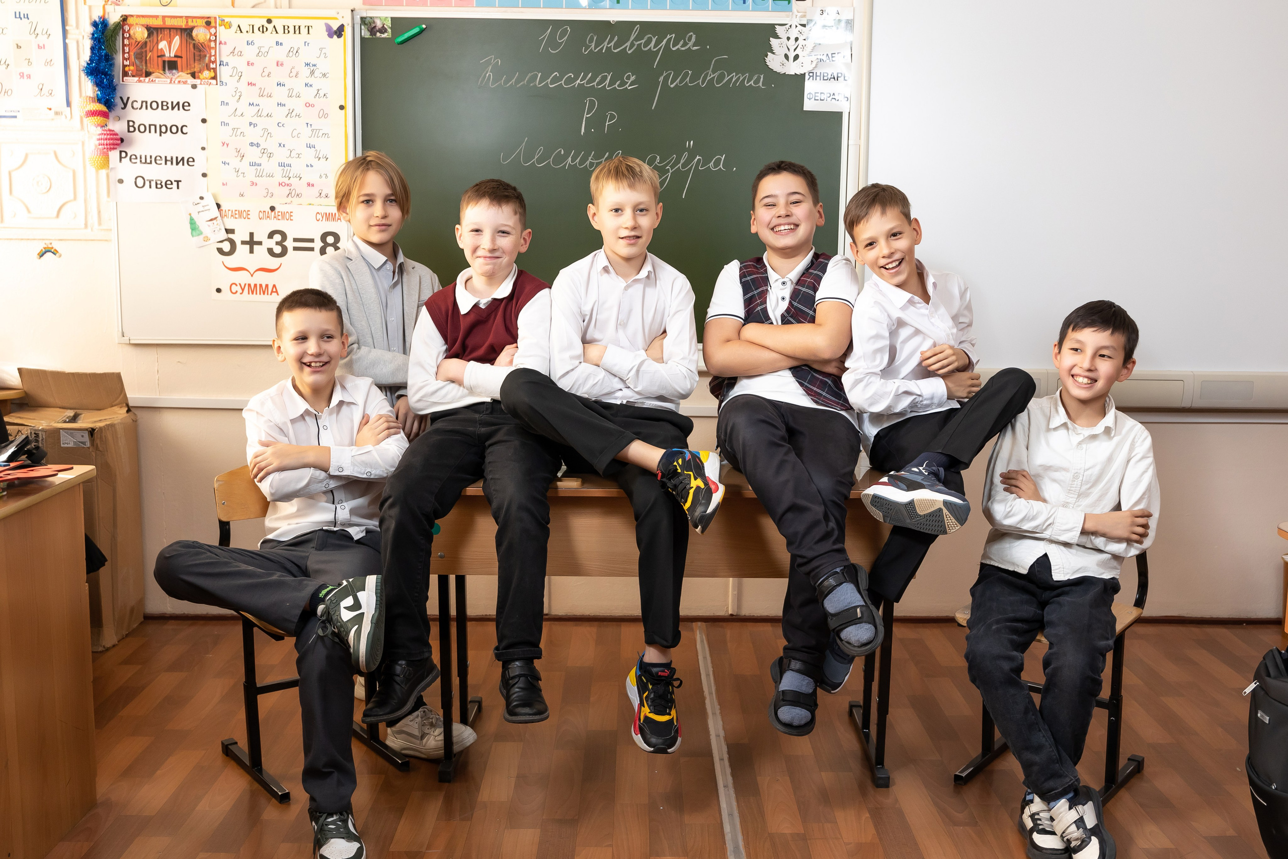 Подготовка к съемке в школе, школа